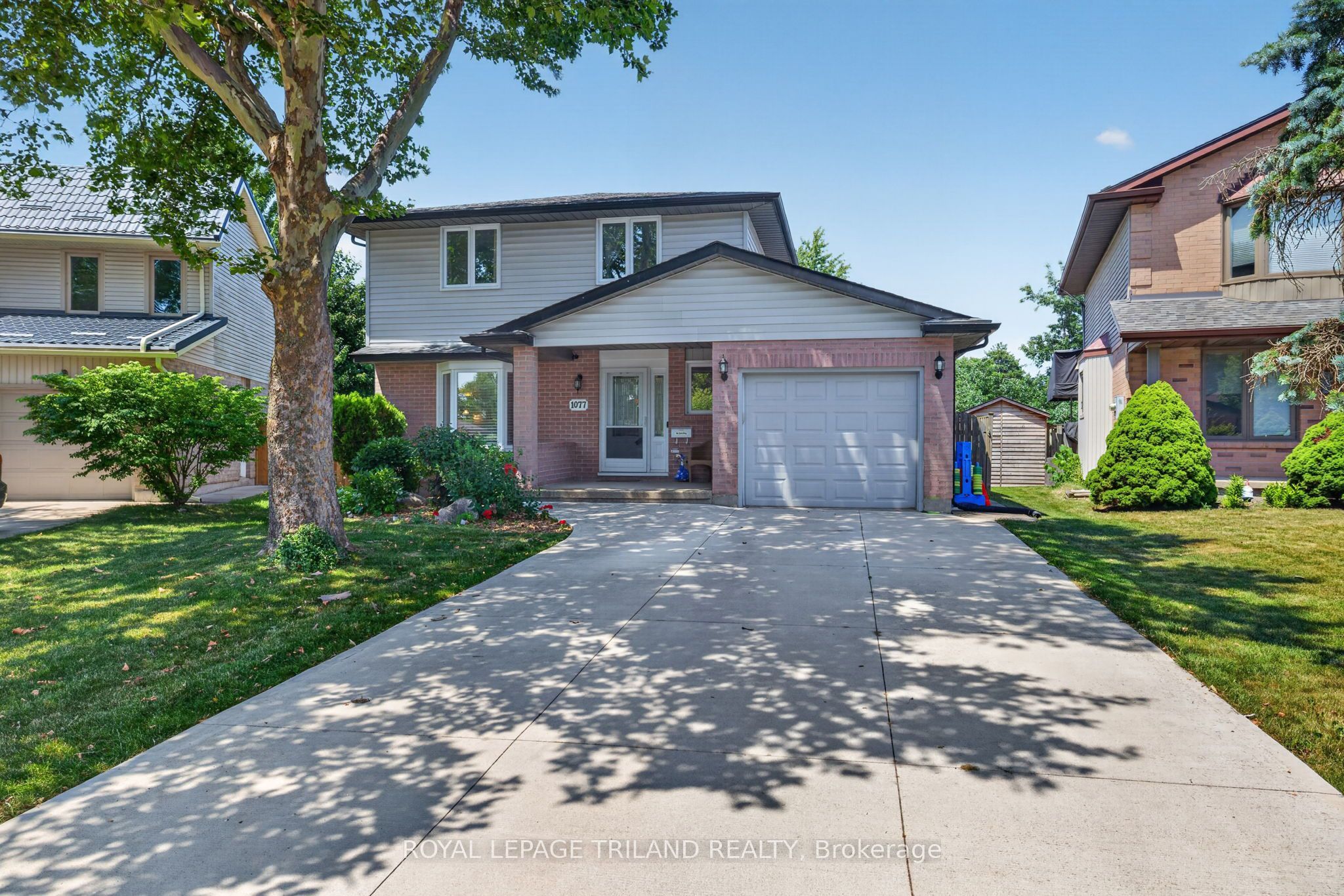 1077 Mahogany Crescent Property Photo 1