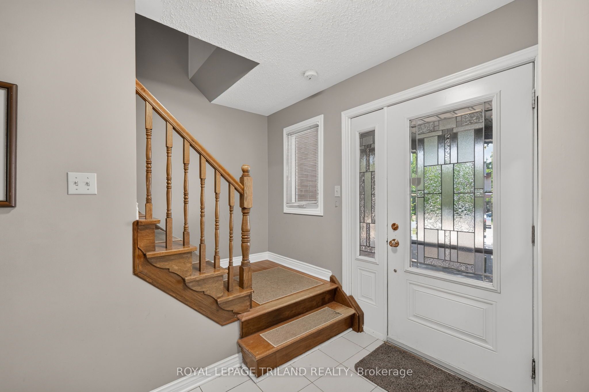 1077 Mahogany Crescent Property Photo 5