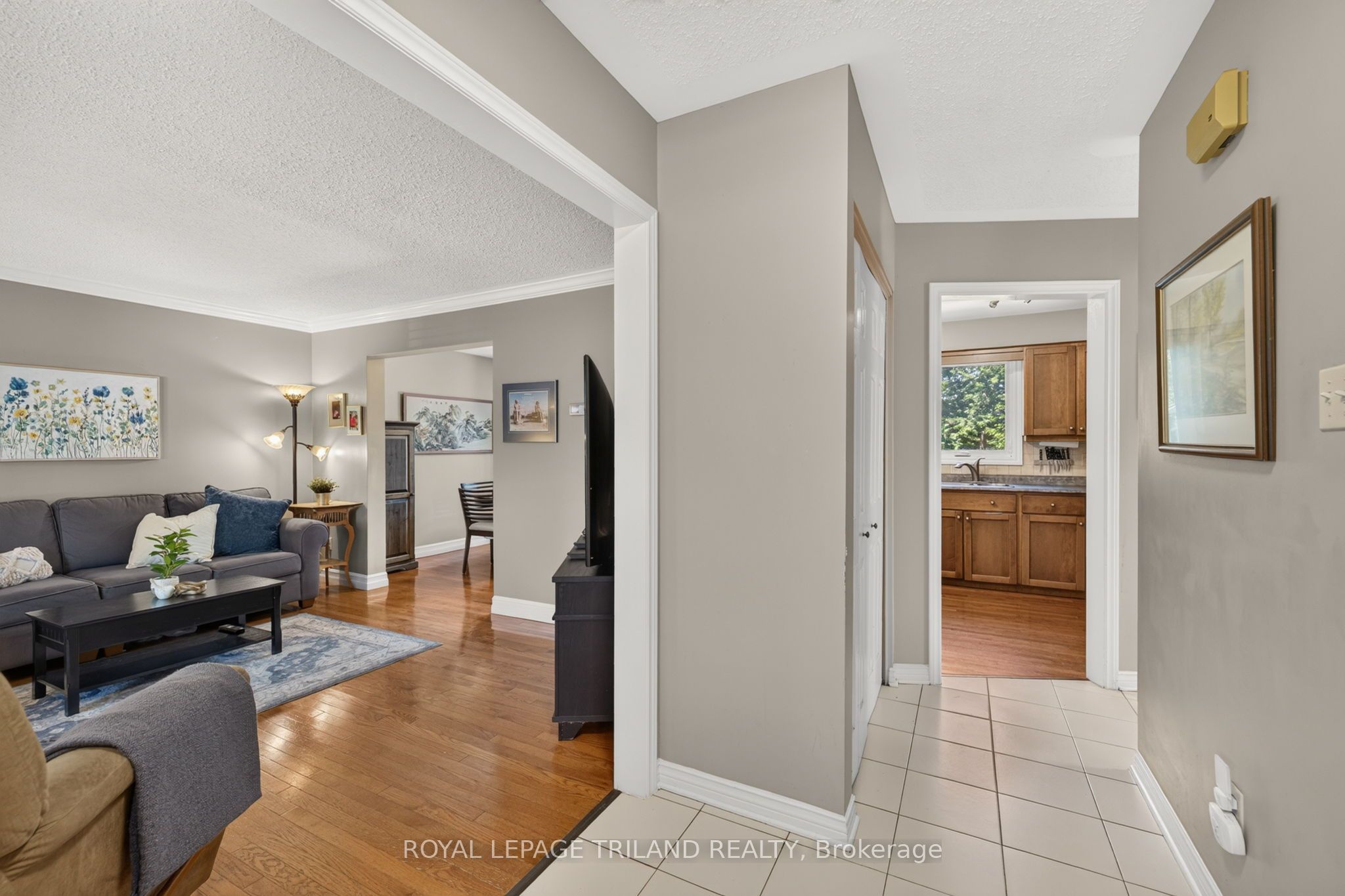 1077 Mahogany Crescent Property Photo 6