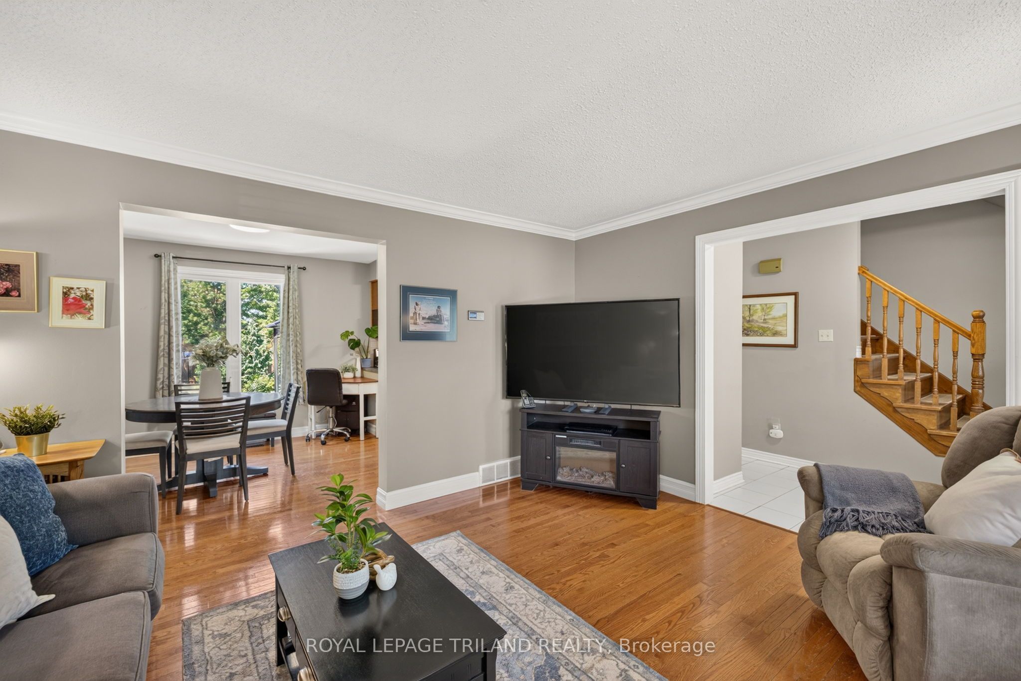 1077 Mahogany Crescent Property Photo 9