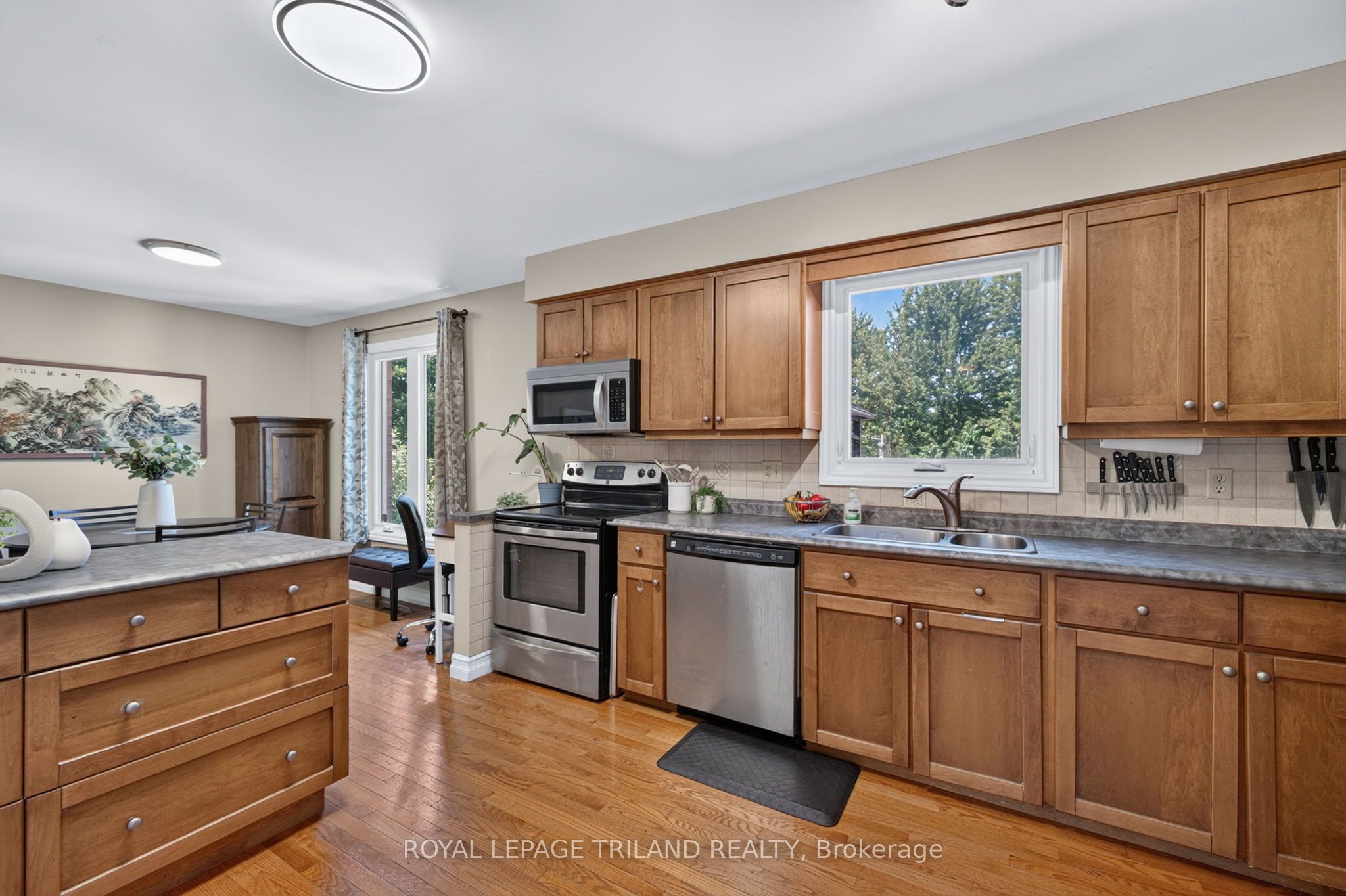 1077 Mahogany Crescent Property Photo 12