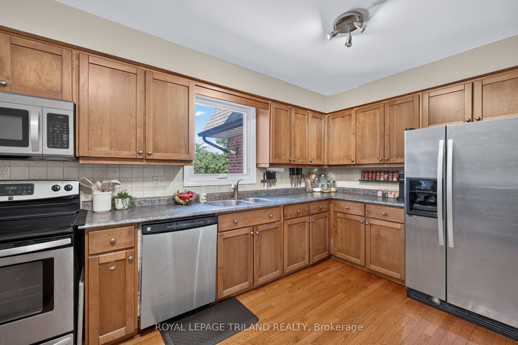 1077 Mahogany Crescent Property Photo 14