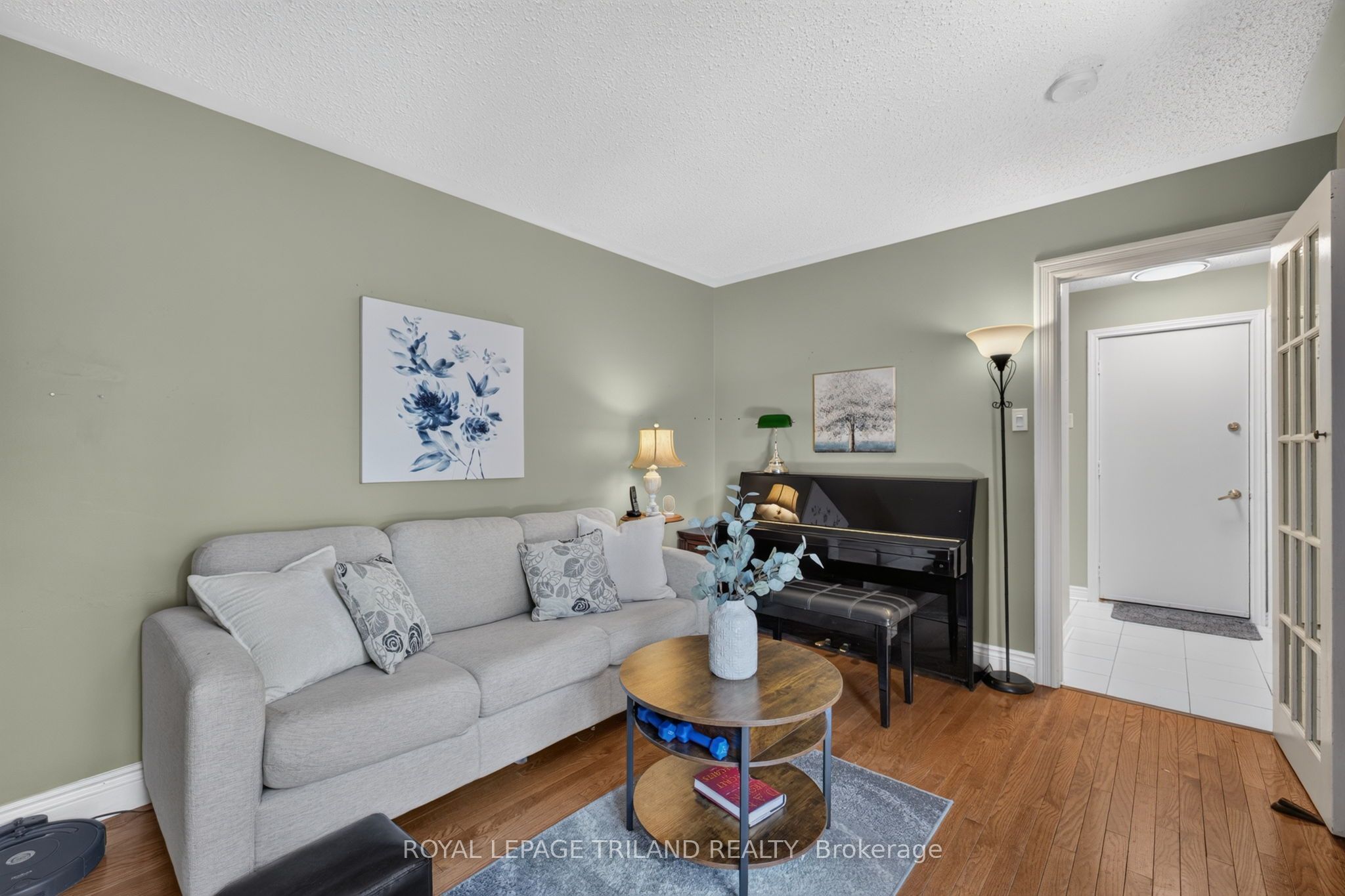 1077 Mahogany Crescent Property Photo 16