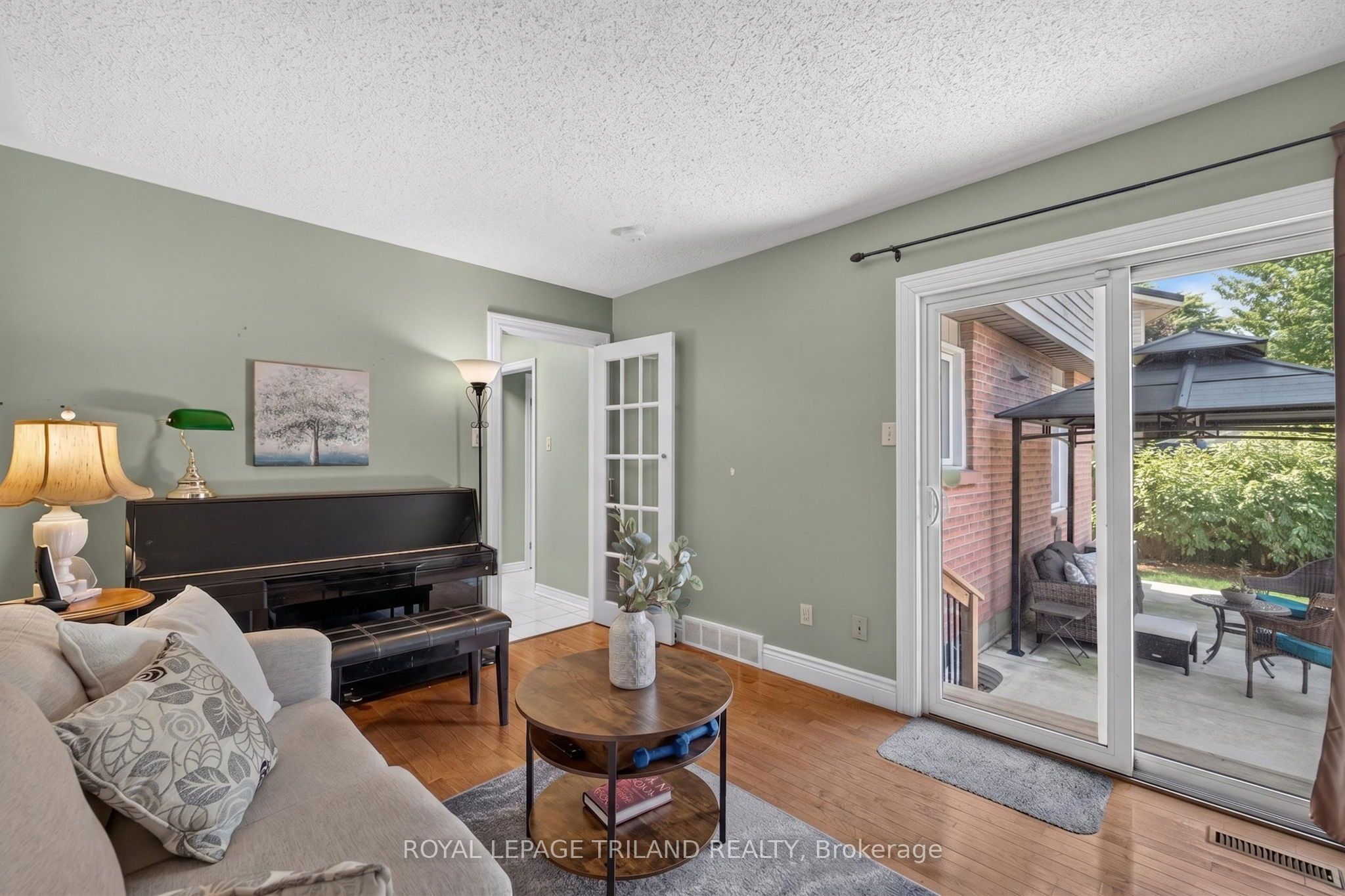 1077 Mahogany Crescent Property Photo 17