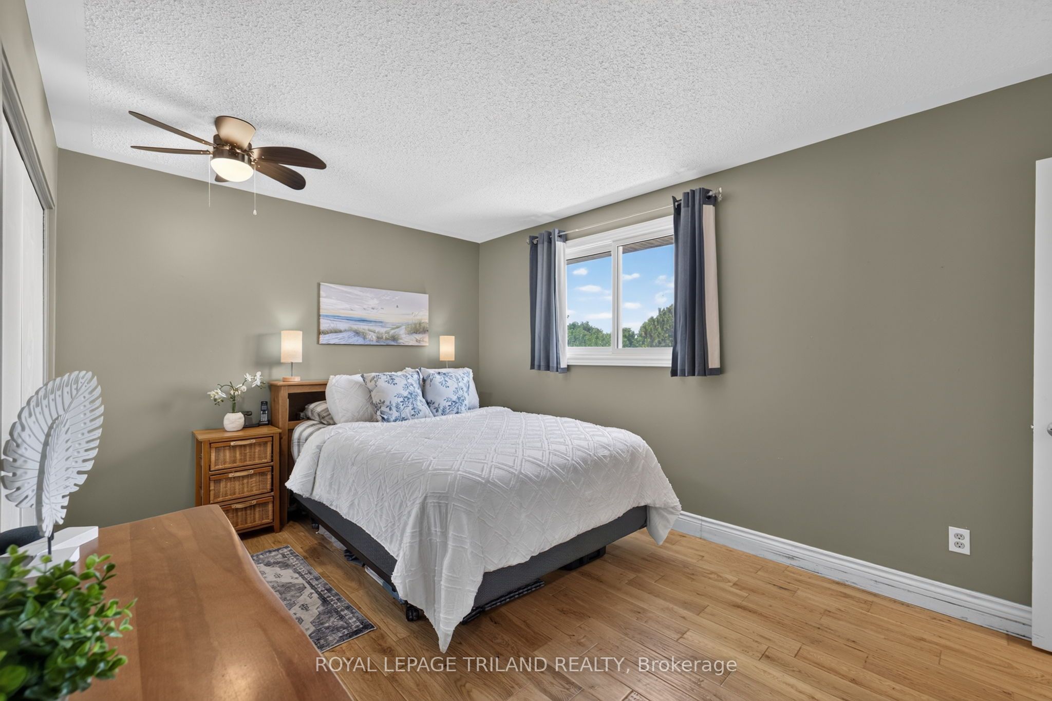 1077 Mahogany Crescent Property Photo 20