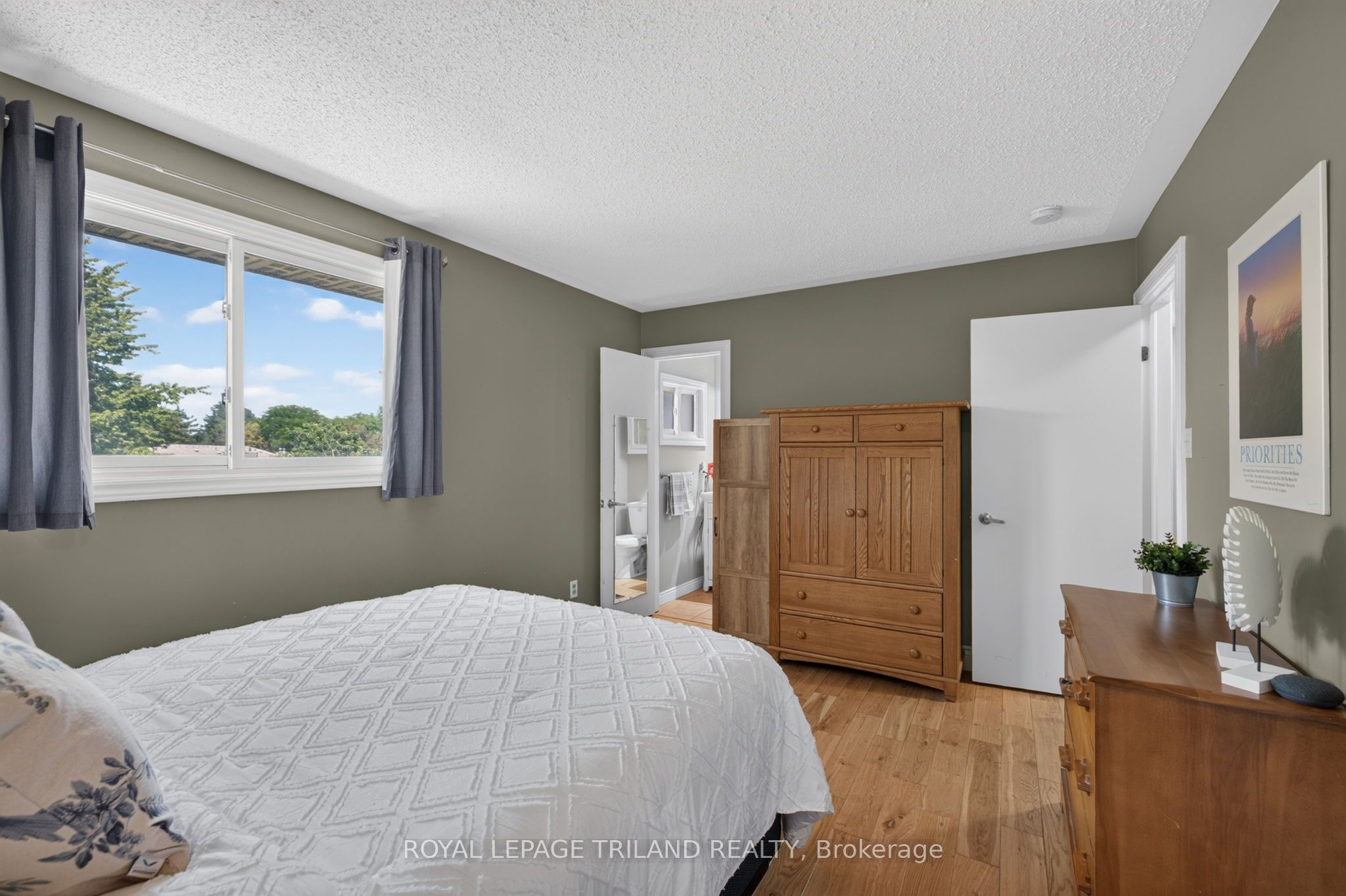 1077 Mahogany Crescent Property Photo 22