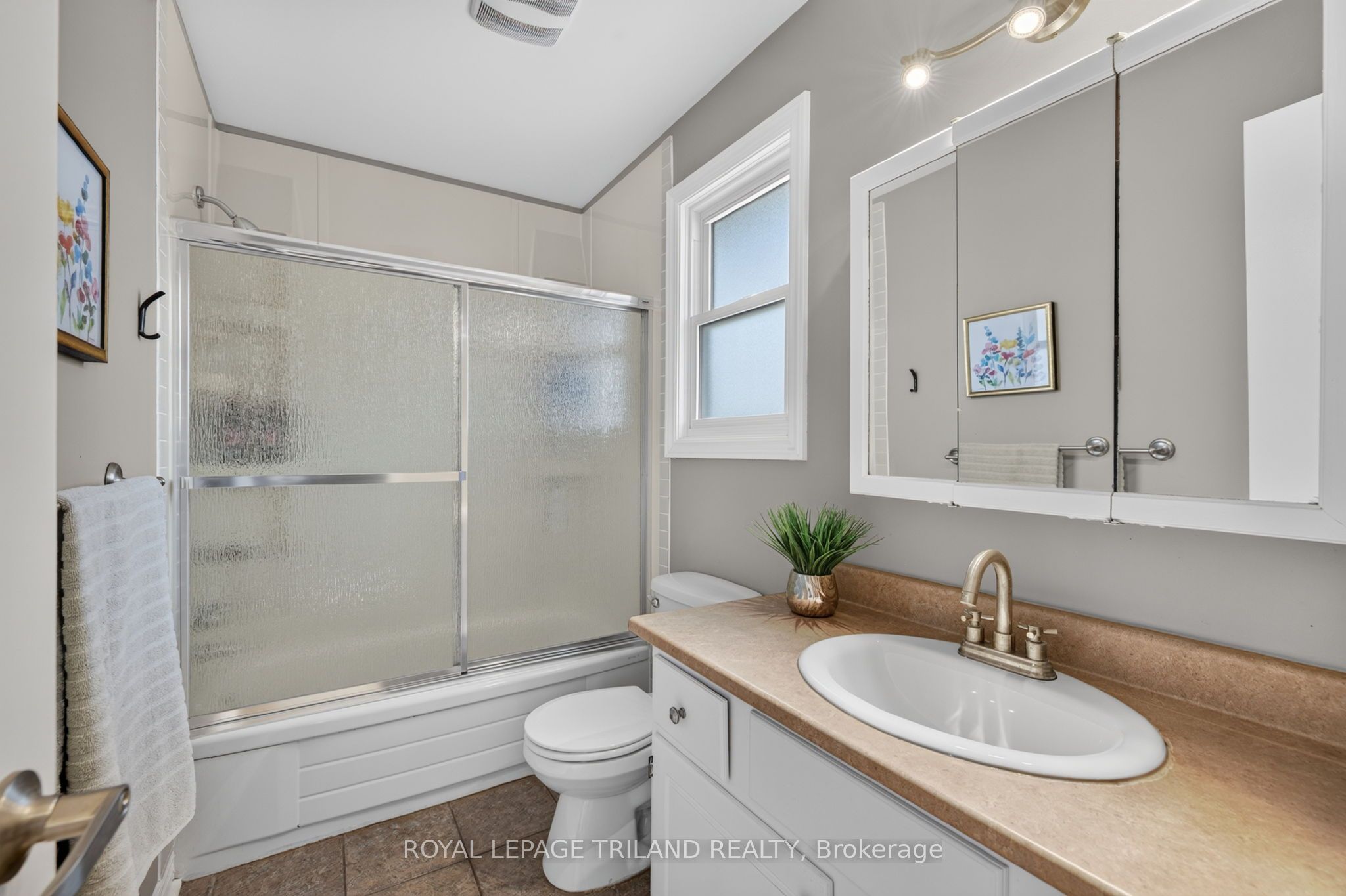 1077 Mahogany Crescent Property Photo 28