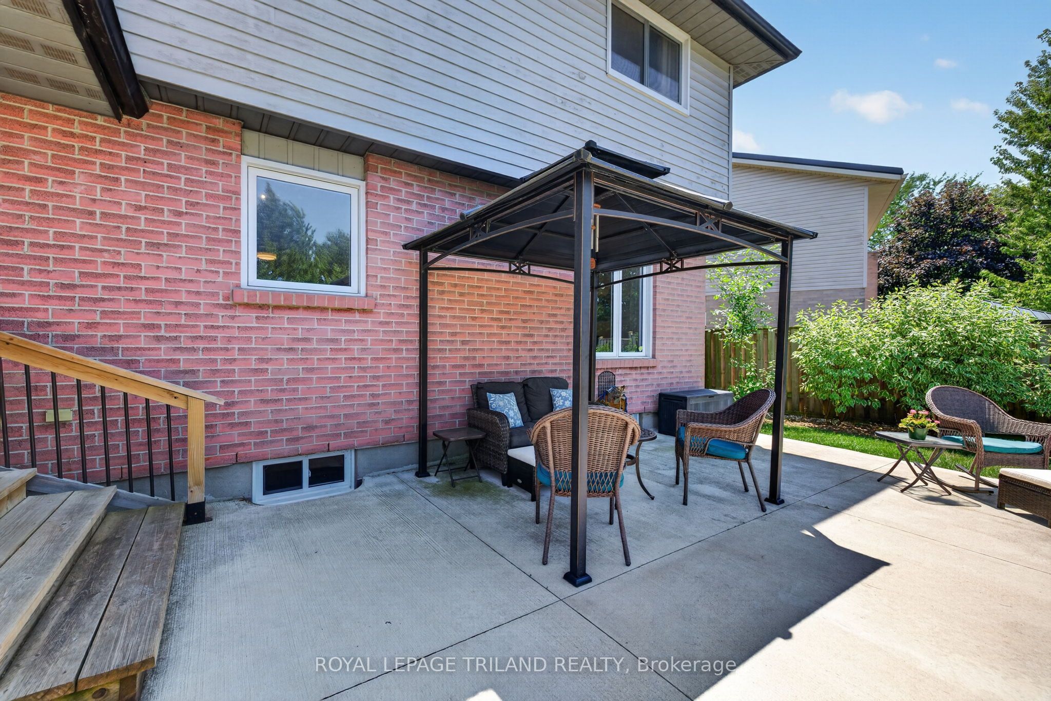 1077 Mahogany Crescent Property Photo 33