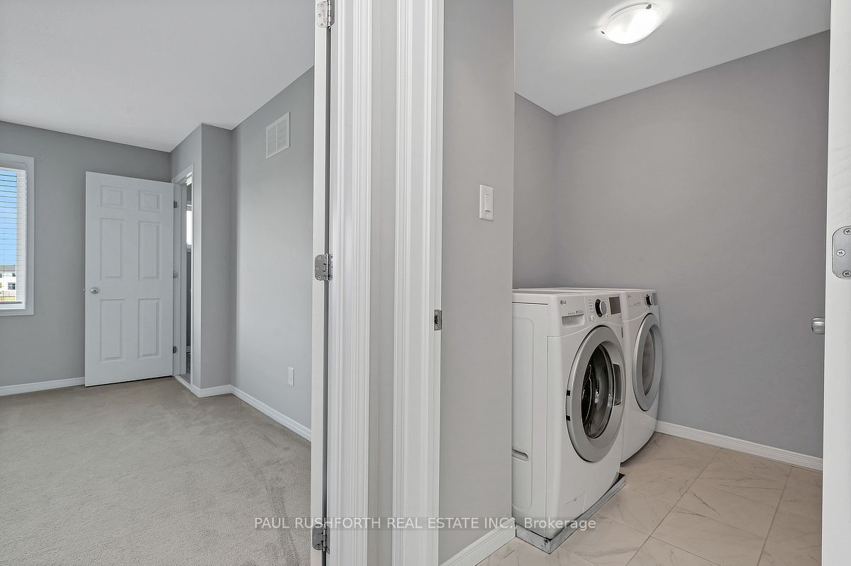 14 Riddell Street Property Photo 17