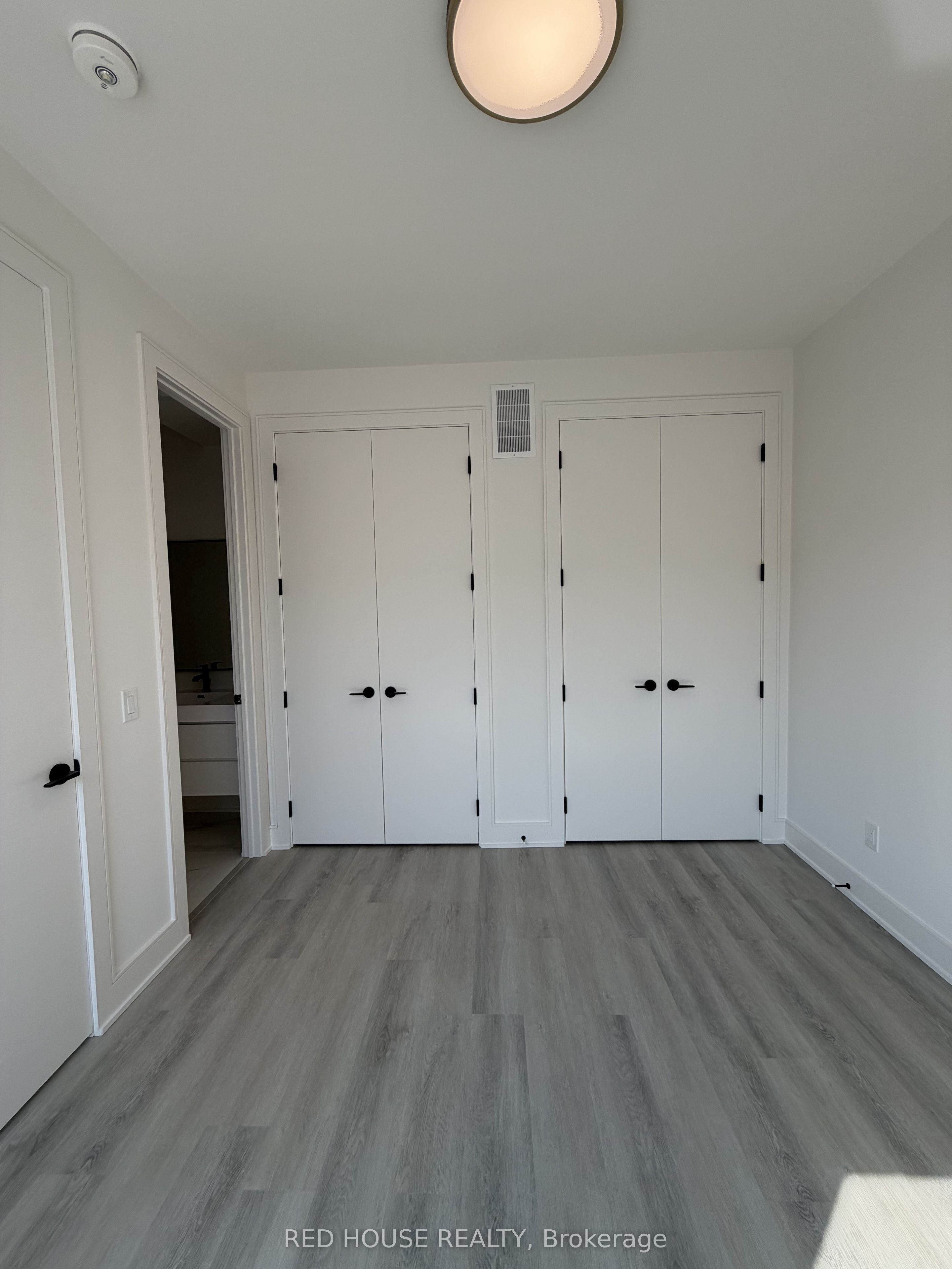 75 Everett Common Property Photo 13