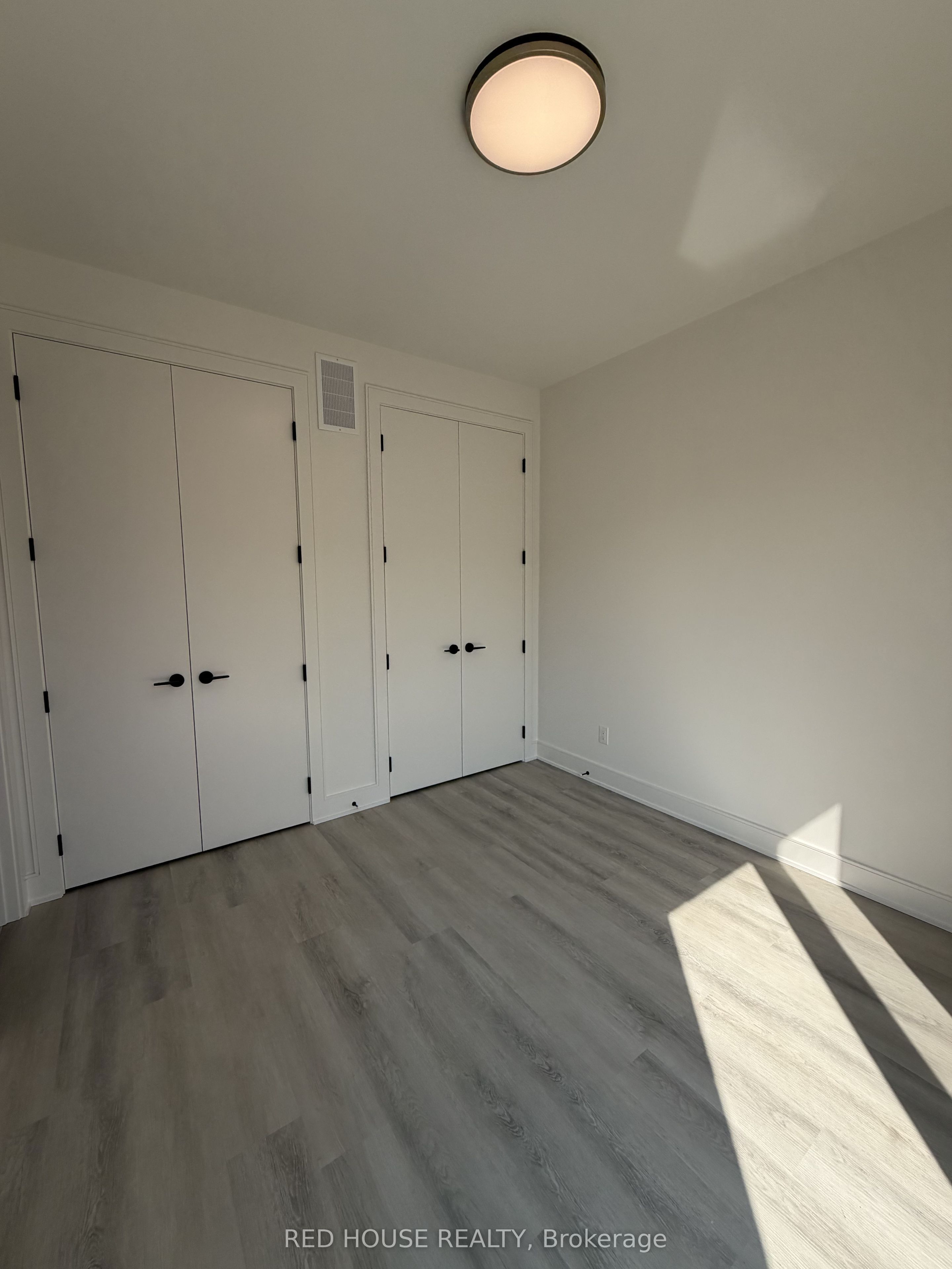 75 Everett Common Property Photo 16