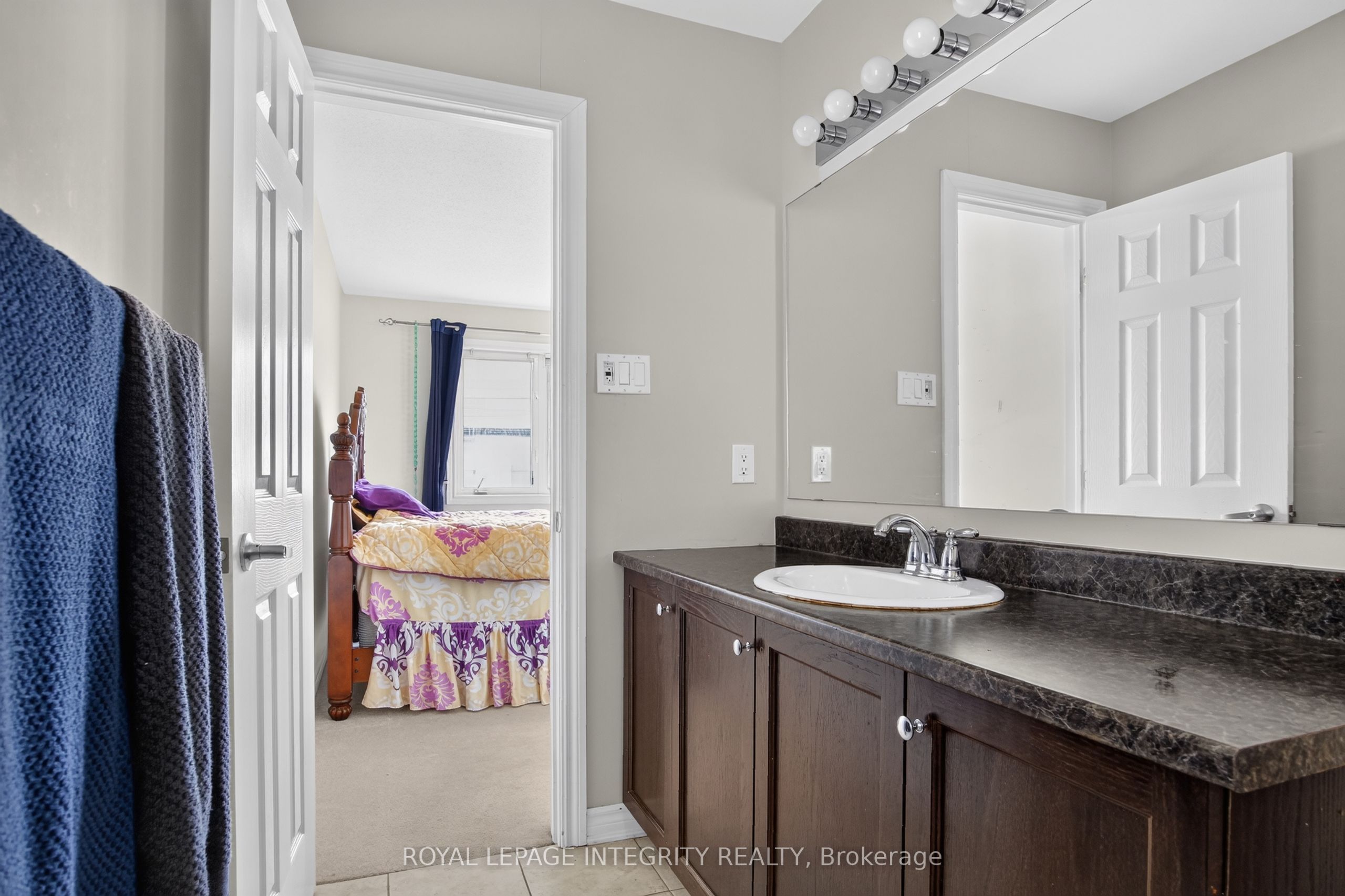 414 Meadowhawk Crescent Property Photo 18