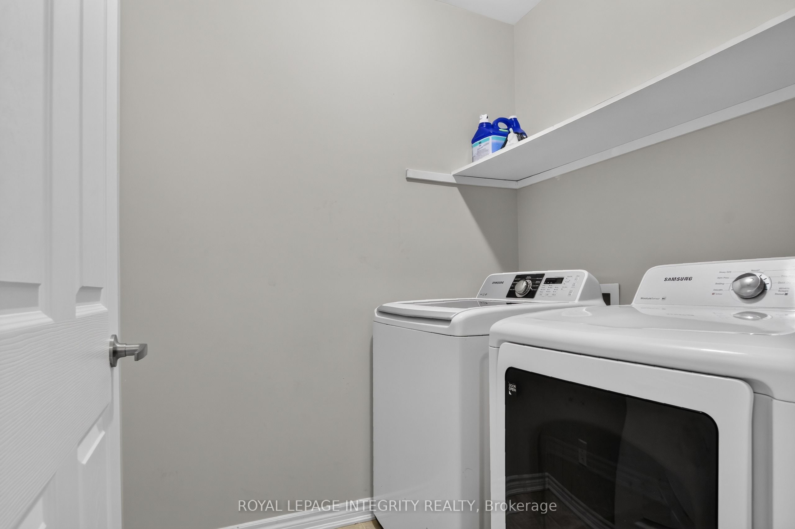414 Meadowhawk Crescent Property Photo 24