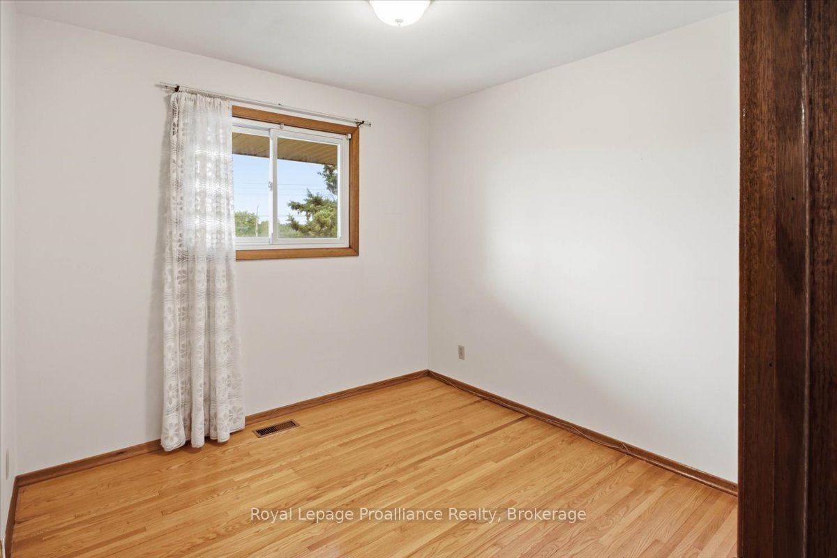 68 Riverside Parkway Property Photo 17