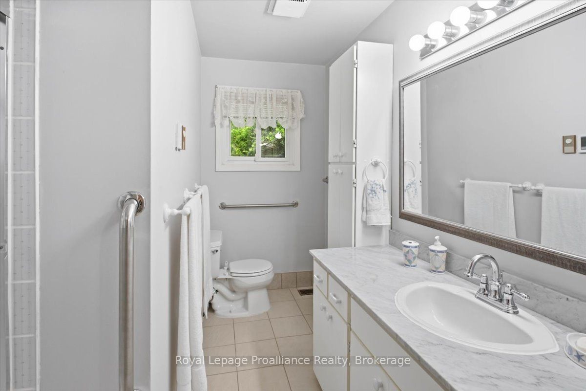 68 Riverside Parkway Property Photo 20