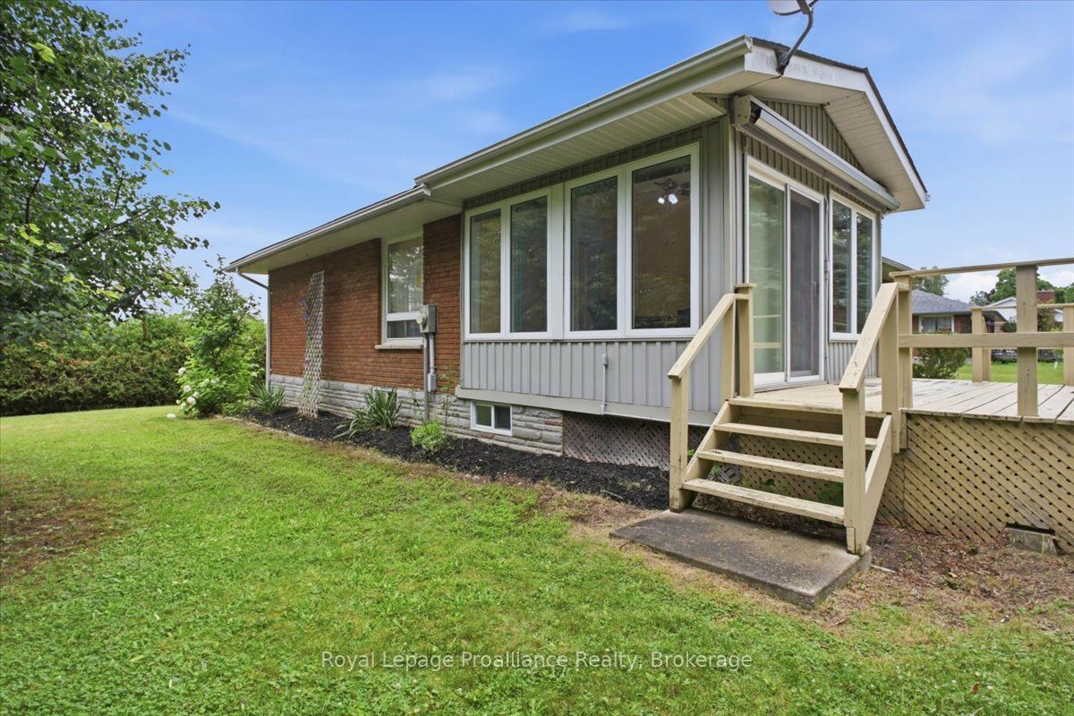 68 Riverside Parkway Property Photo 33