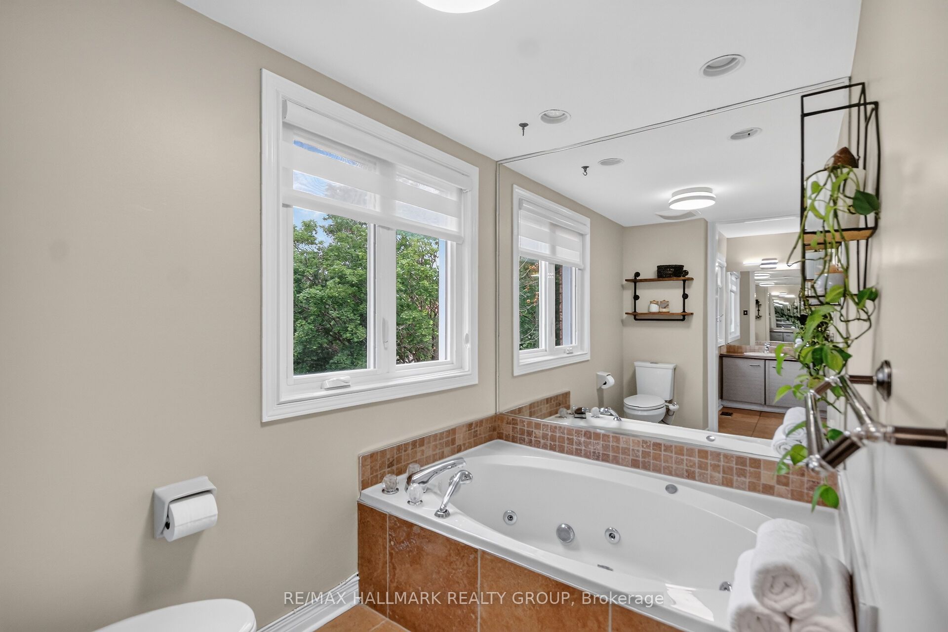 185 Knudson Drive Property Photo 32