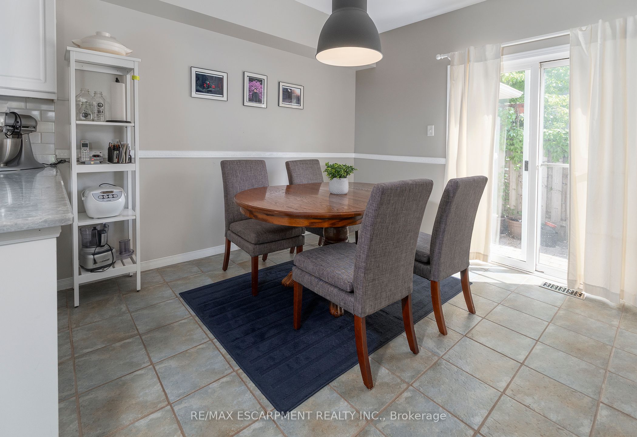 41 Valridge Drive Property Photo 11