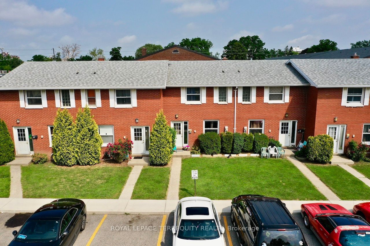 41 Orchard Place Property Photo 1