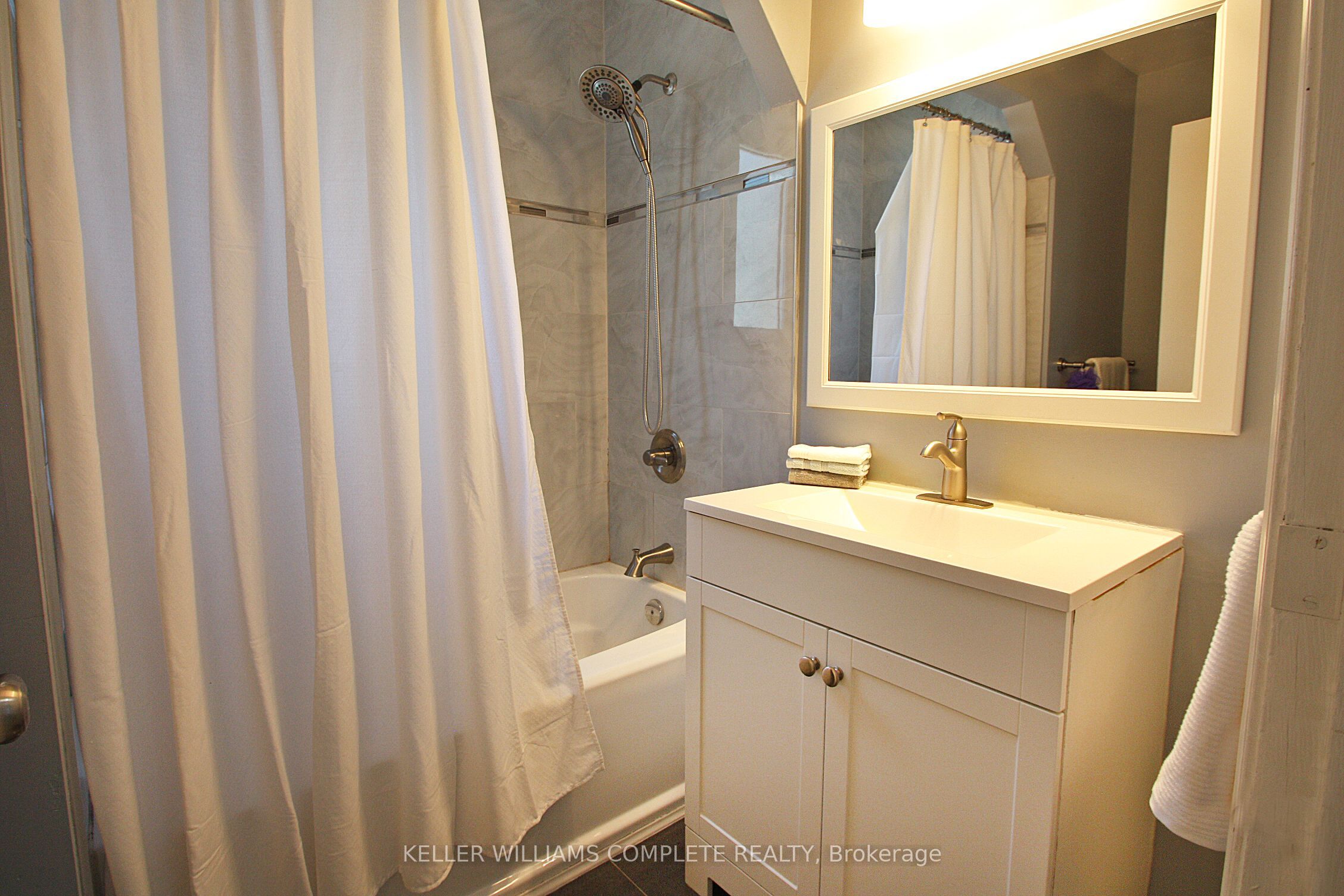 7 Lampton Place Property Photo 19