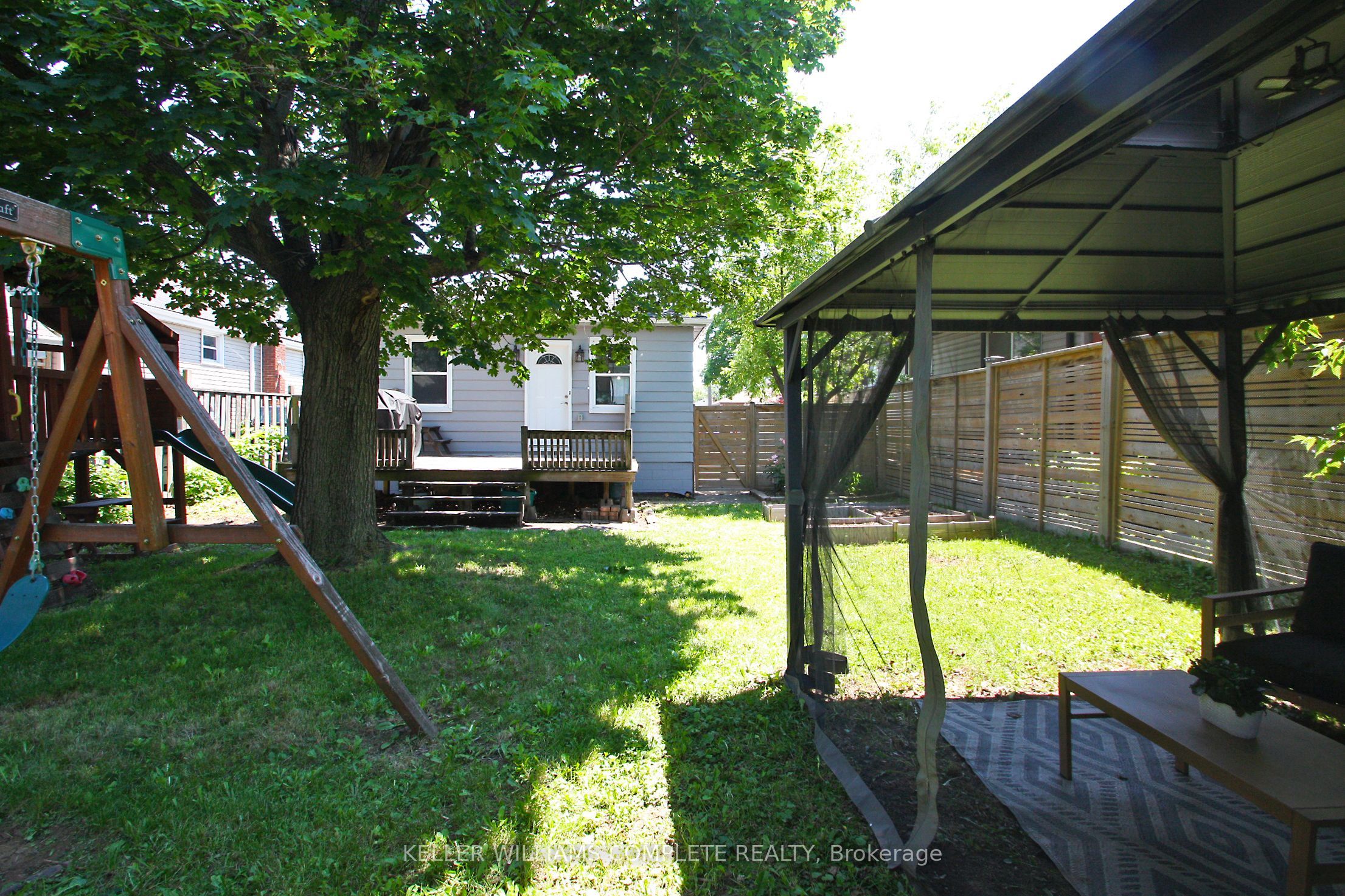 7 Lampton Place Property Photo 32