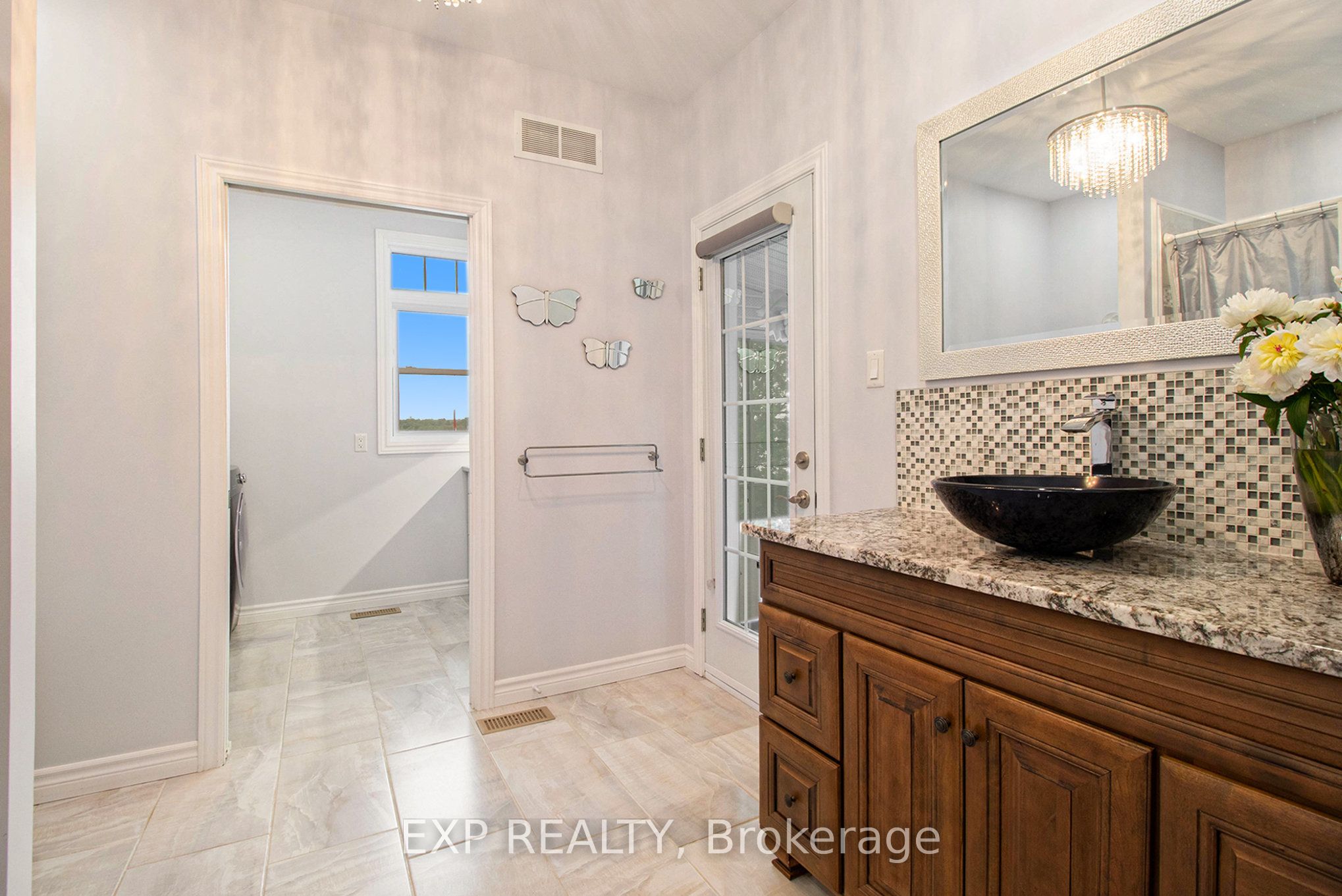 3605 Front Road Property Photo 18