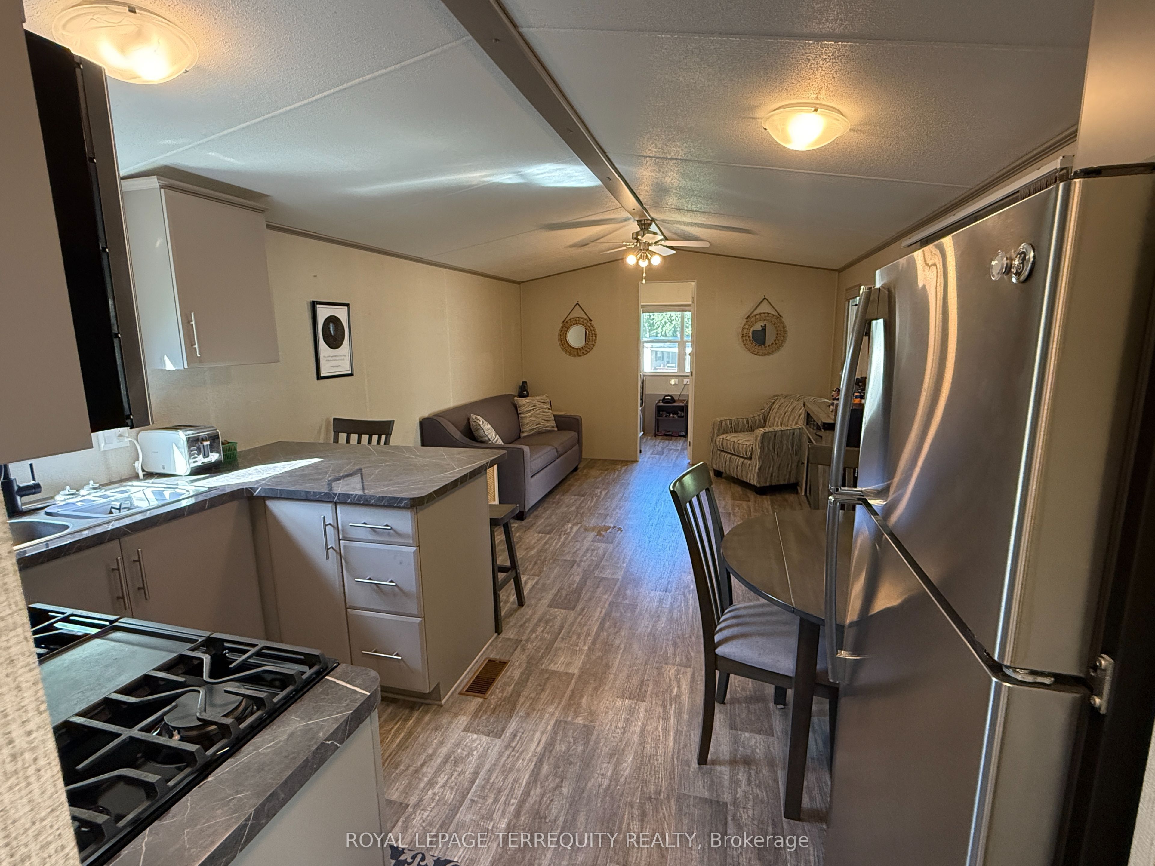 342 Butternut Property Photo 11