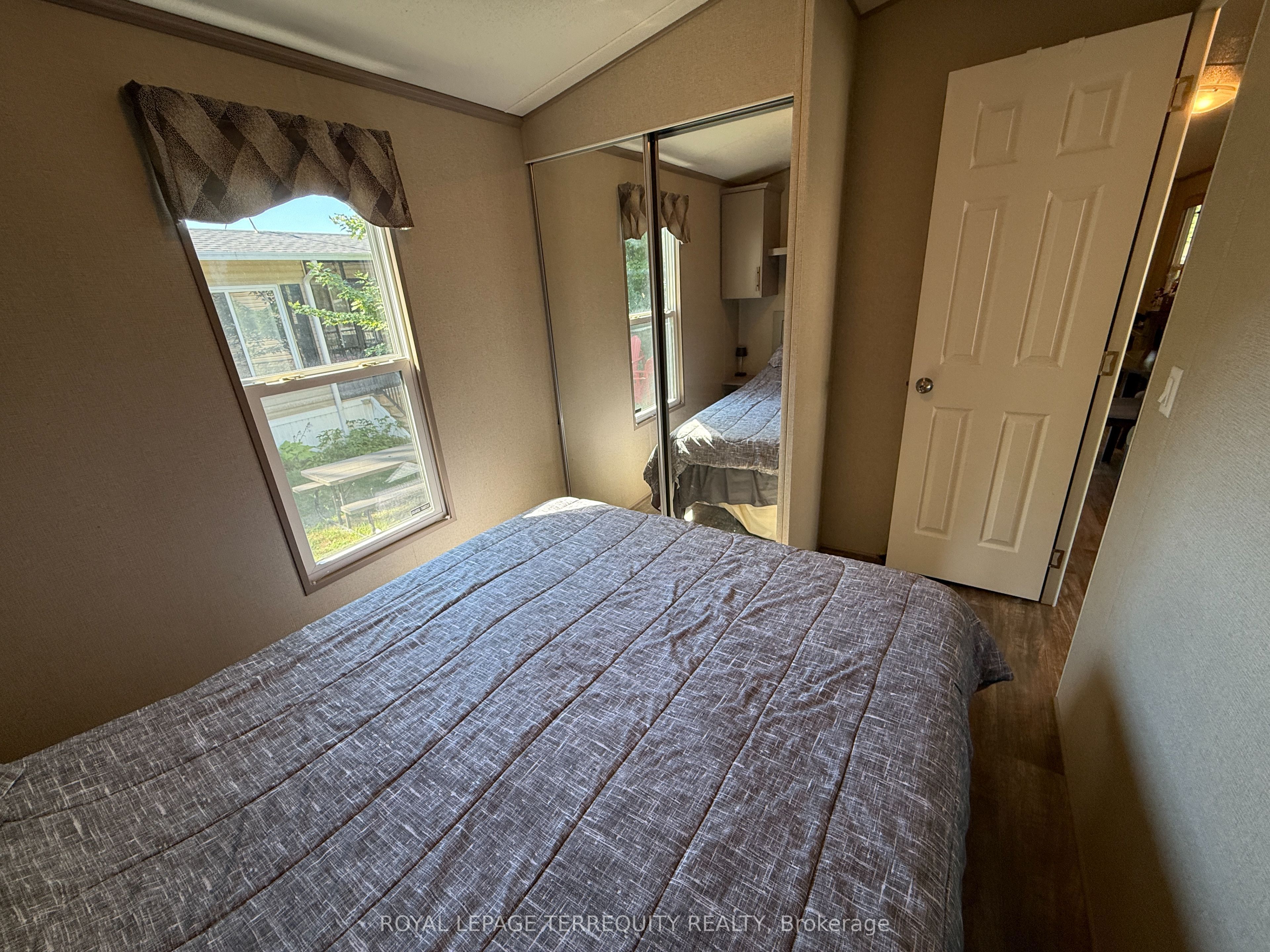 342 Butternut Property Photo 14
