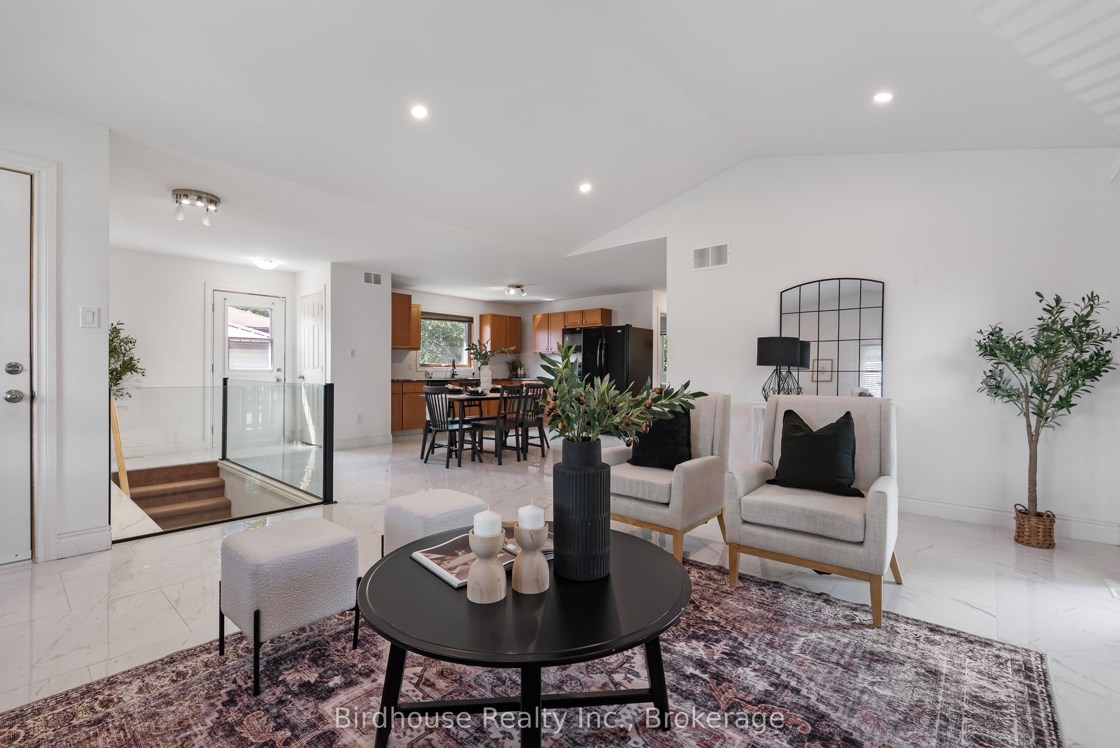 223 Crosby Drive Property Photo 8