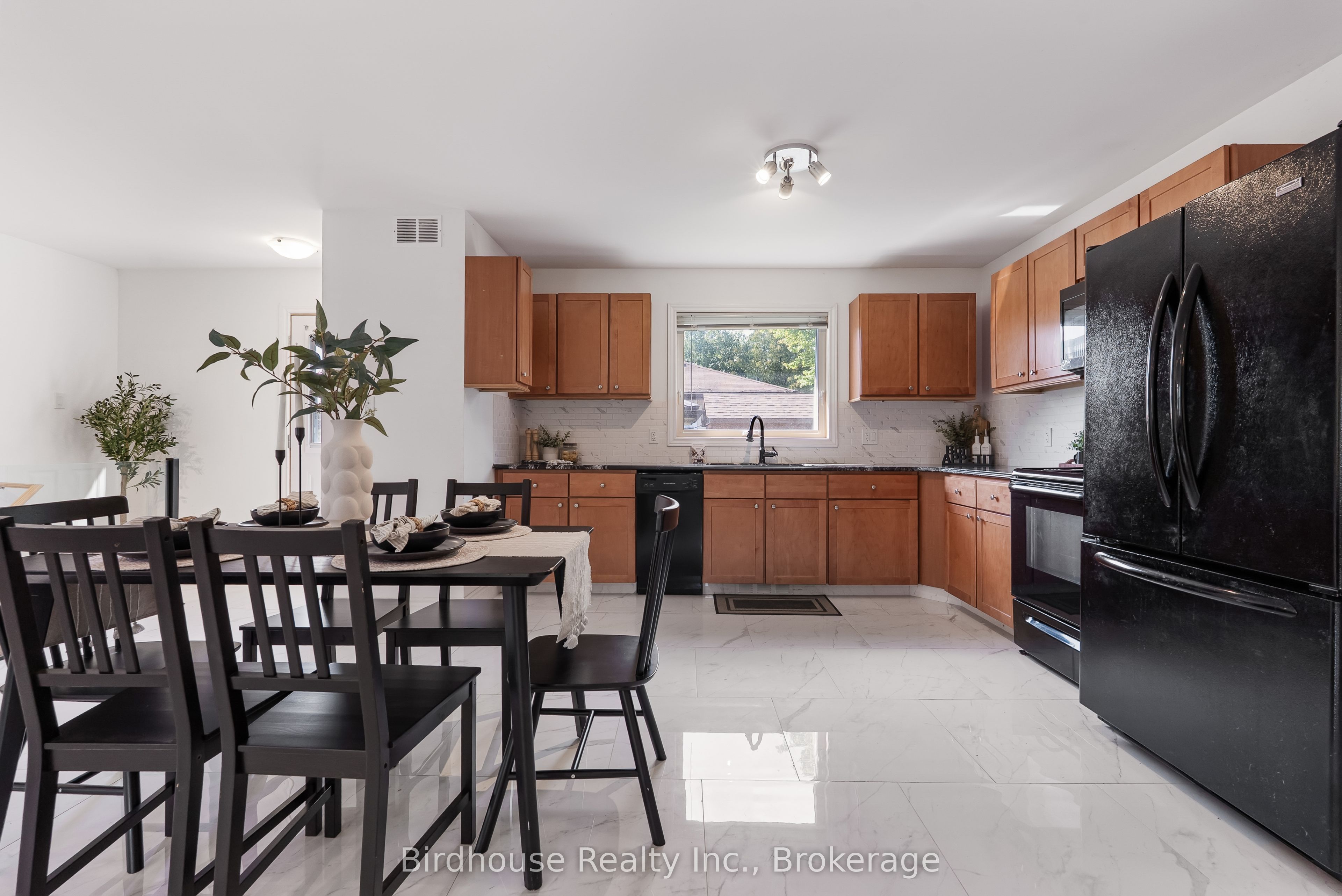 223 Crosby Drive Property Photo 11