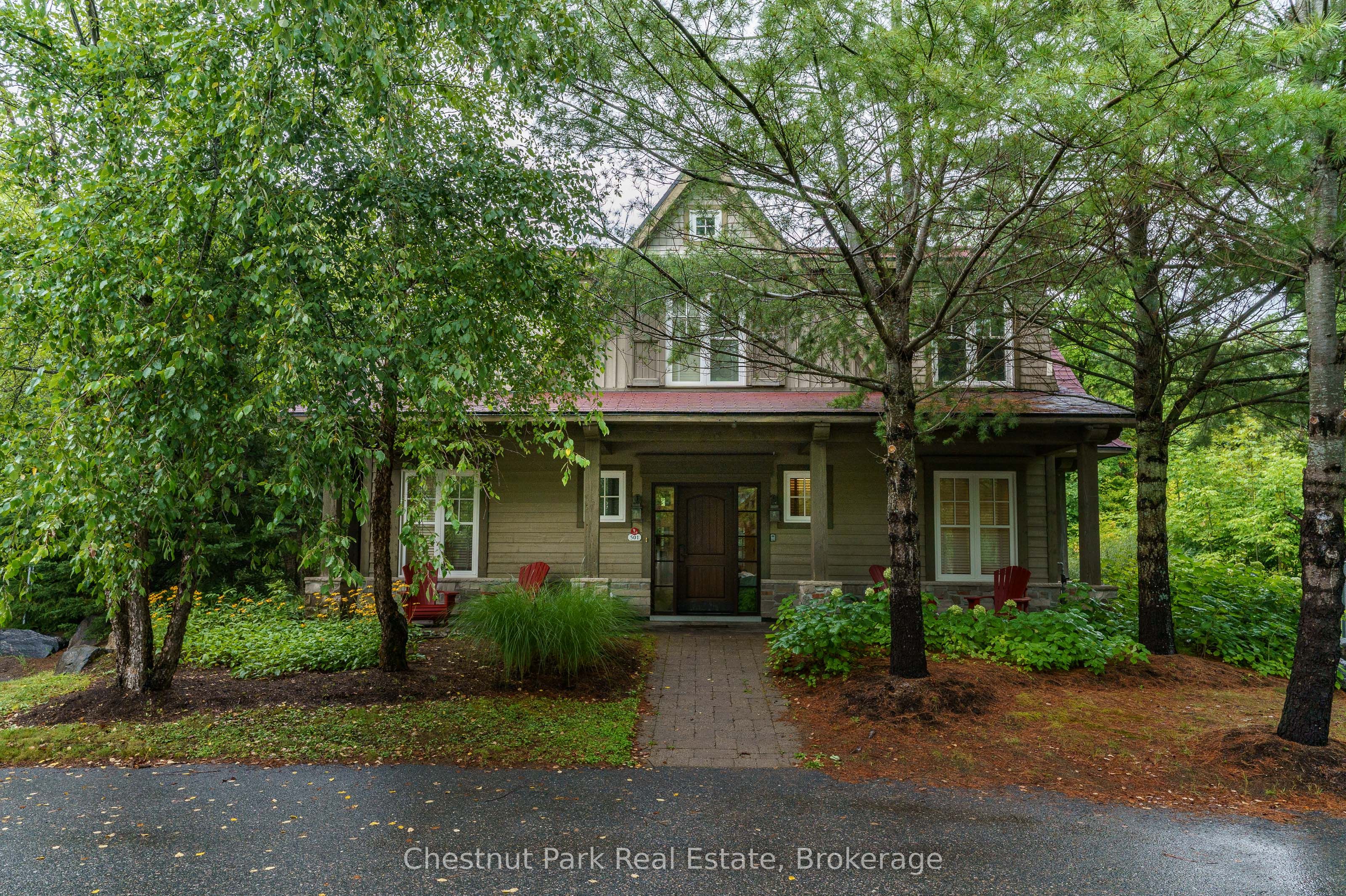 501 Glen Abbey Way E Property Photo 2