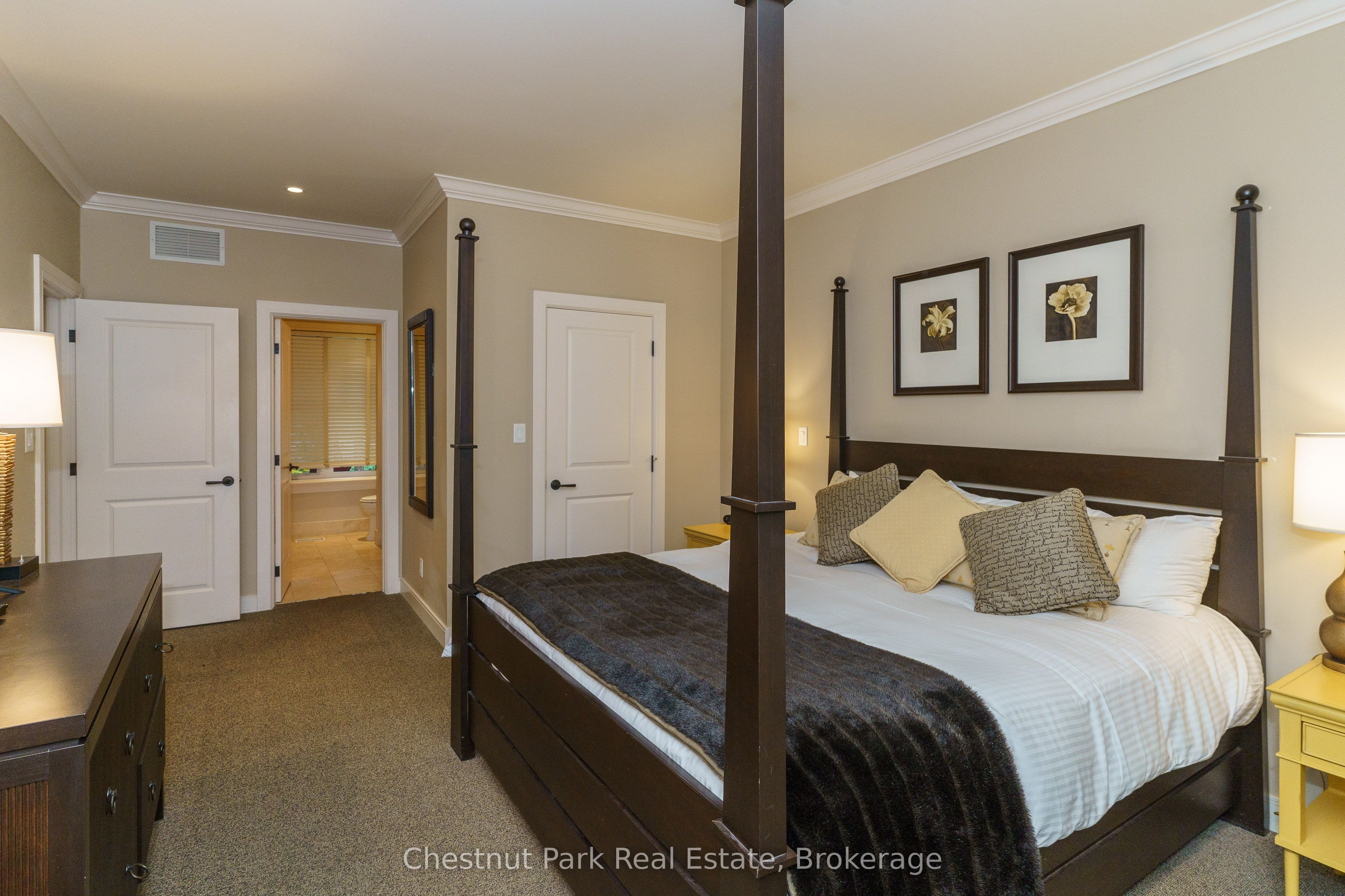 501 Glen Abbey Way E Property Photo 7
