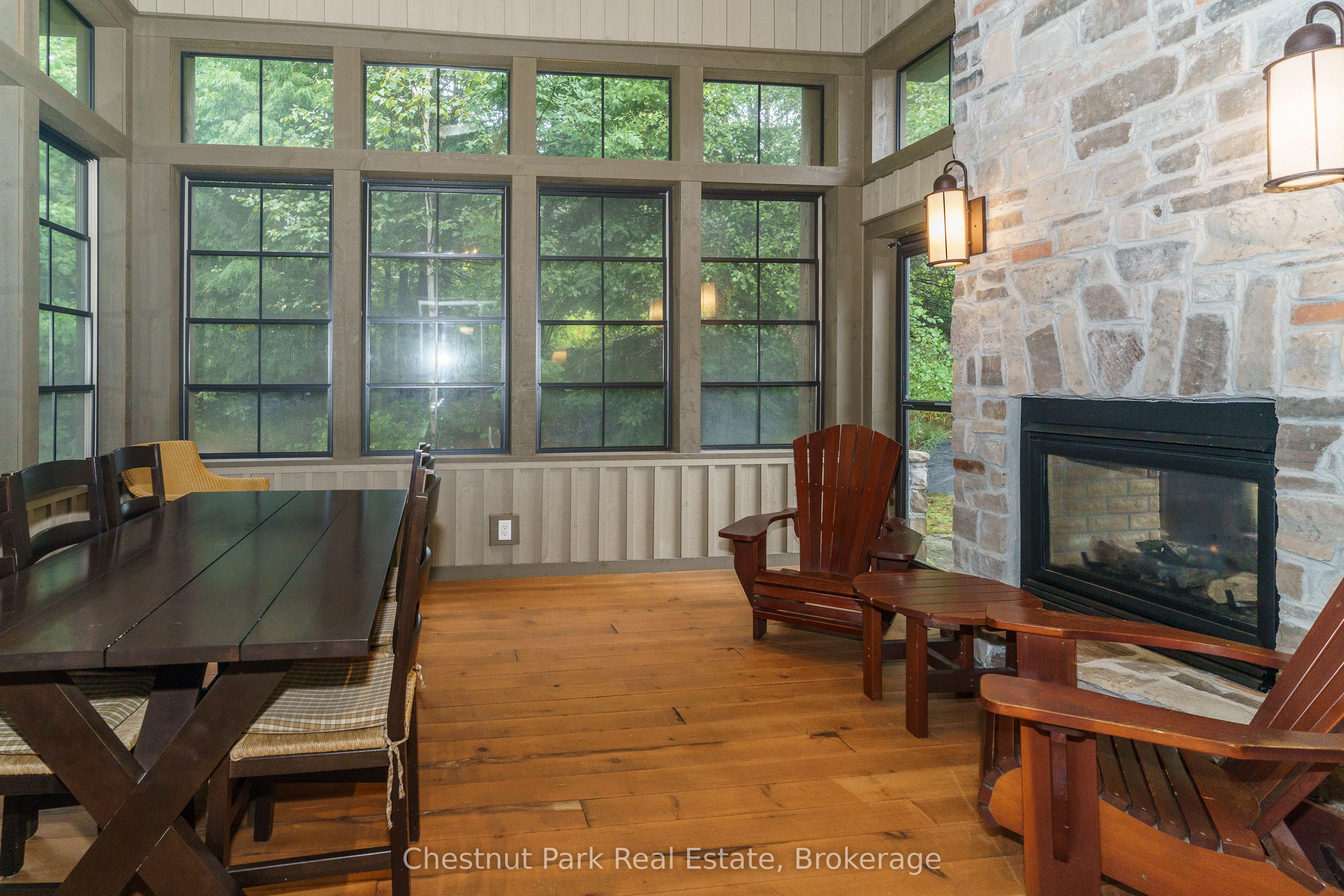 501 Glen Abbey Way E Property Photo 8