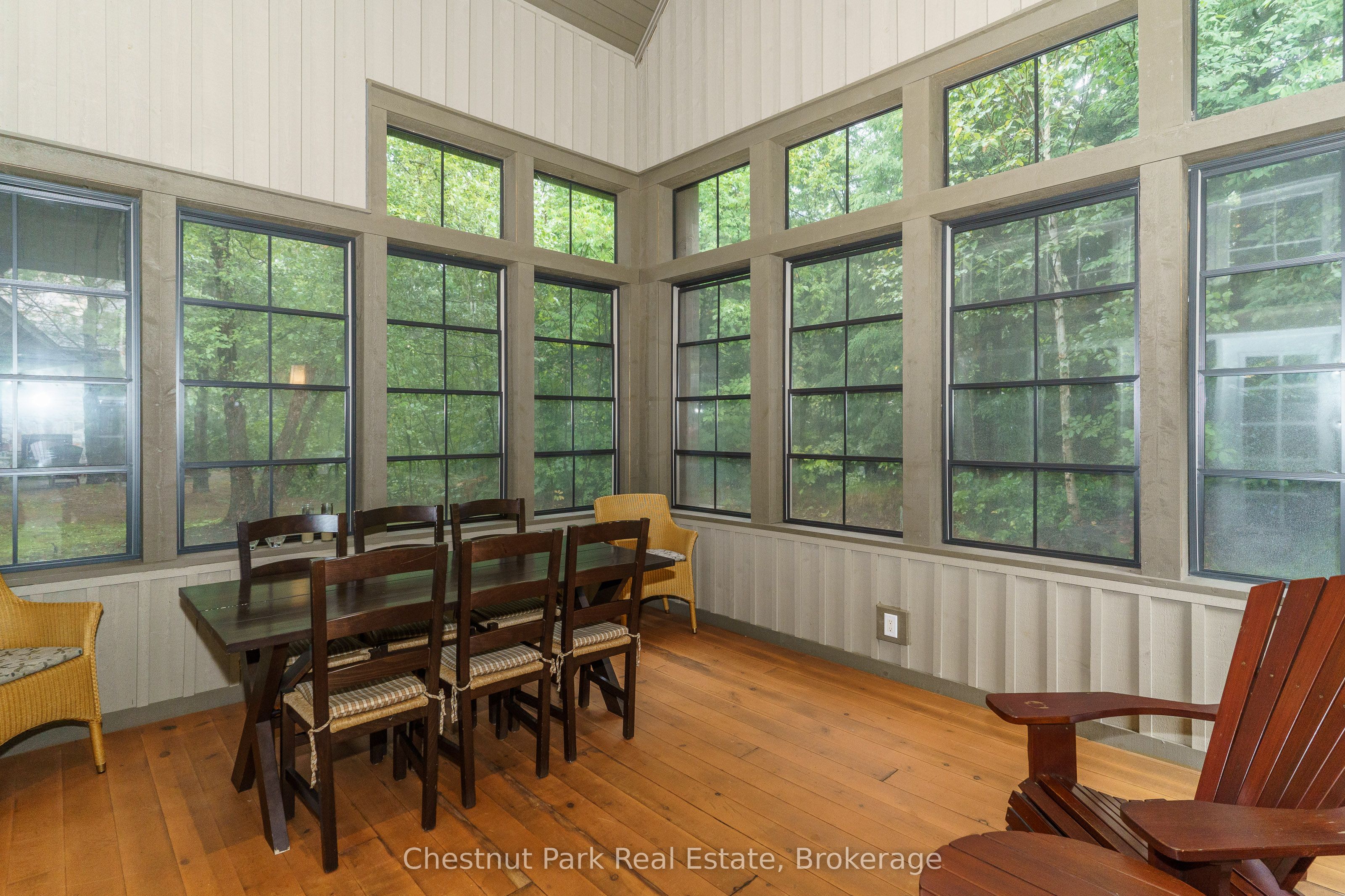 501 Glen Abbey Way E Property Photo 9