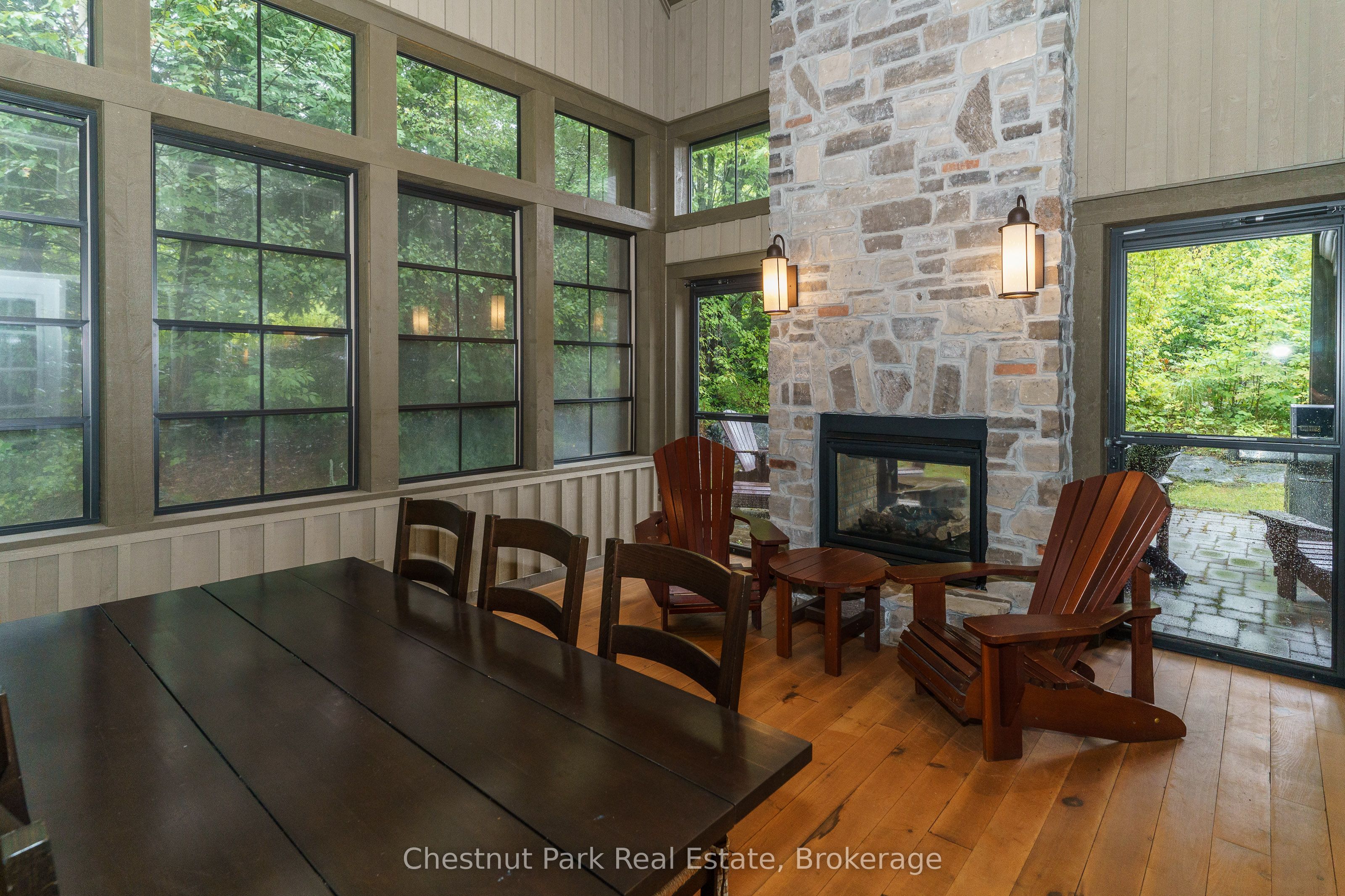 501 Glen Abbey Way E Property Photo 10