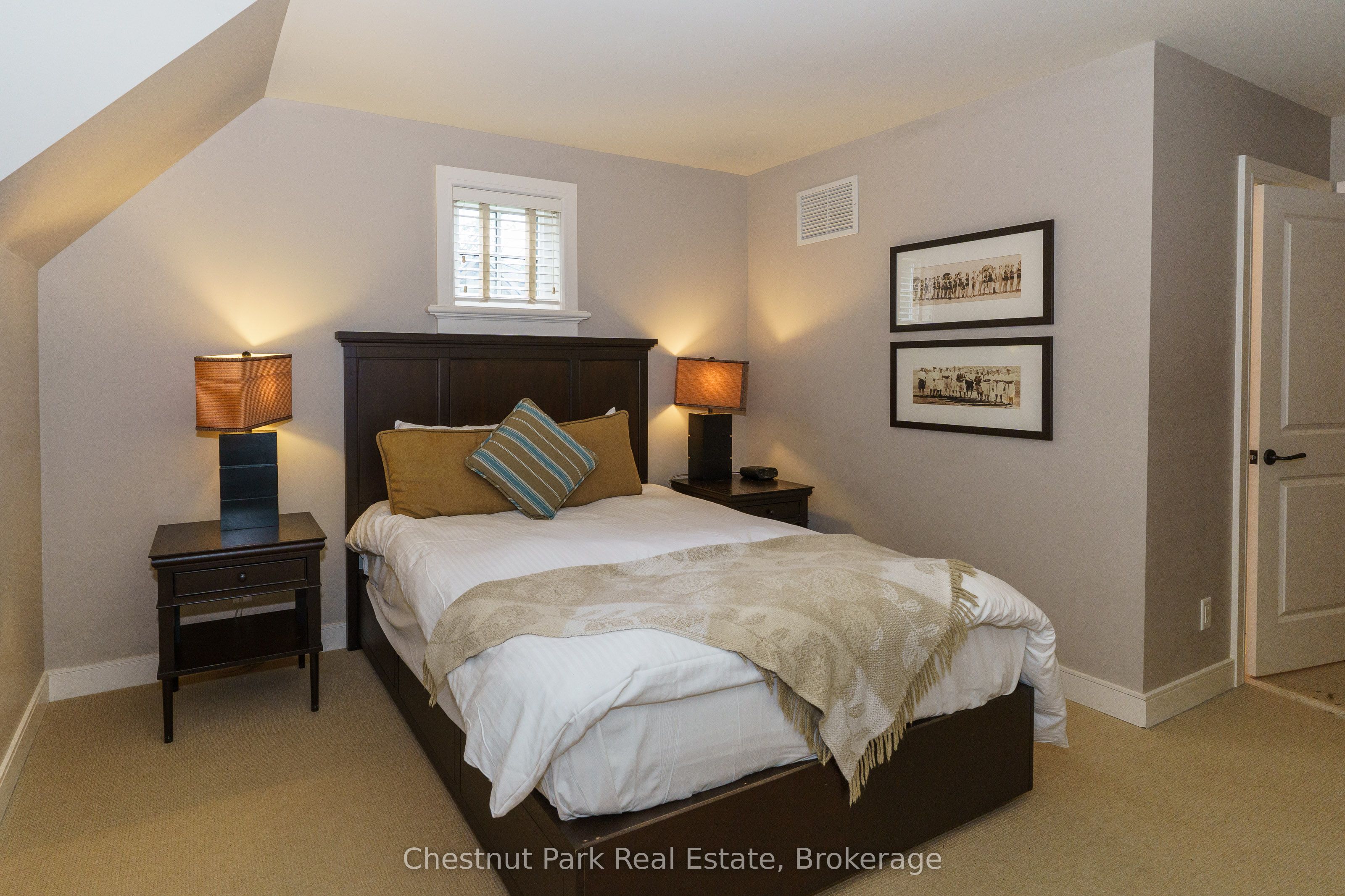 501 Glen Abbey Way E Property Photo 14