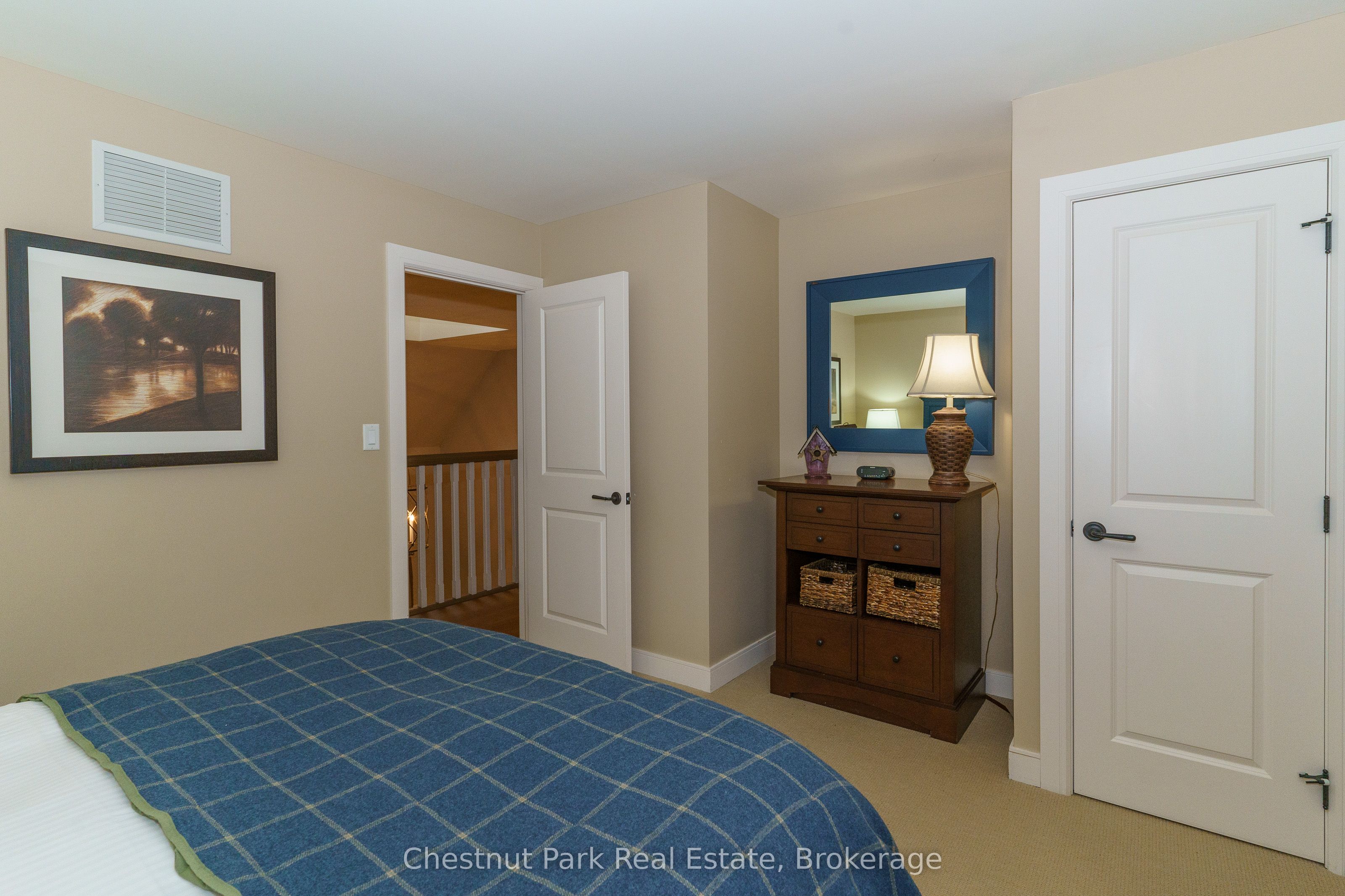 501 Glen Abbey Way E Property Photo 17