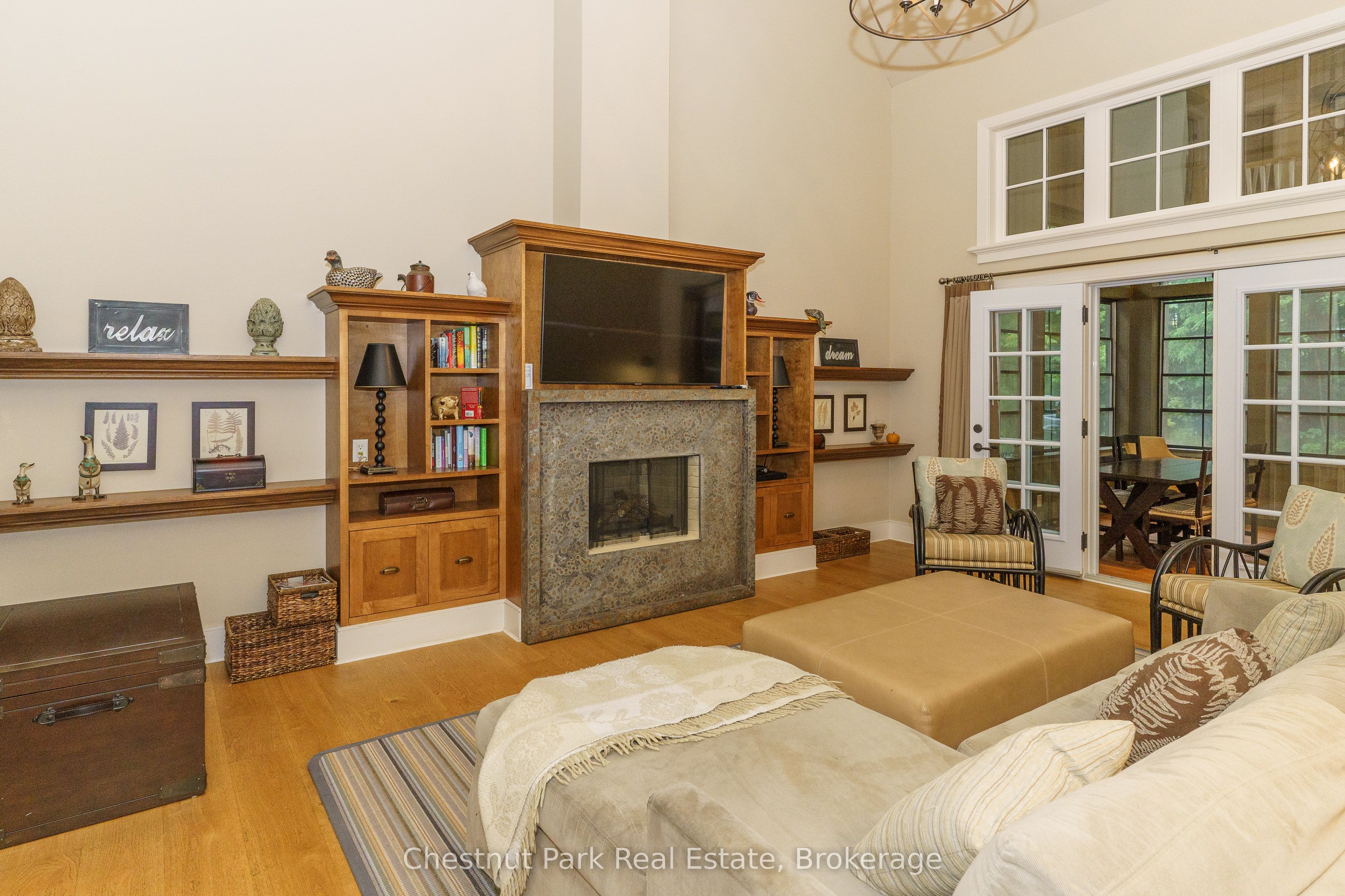 501 Glen Abbey Way E Property Photo 28