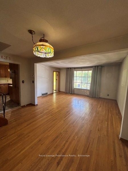 112 Sidney Street Property Photo 6