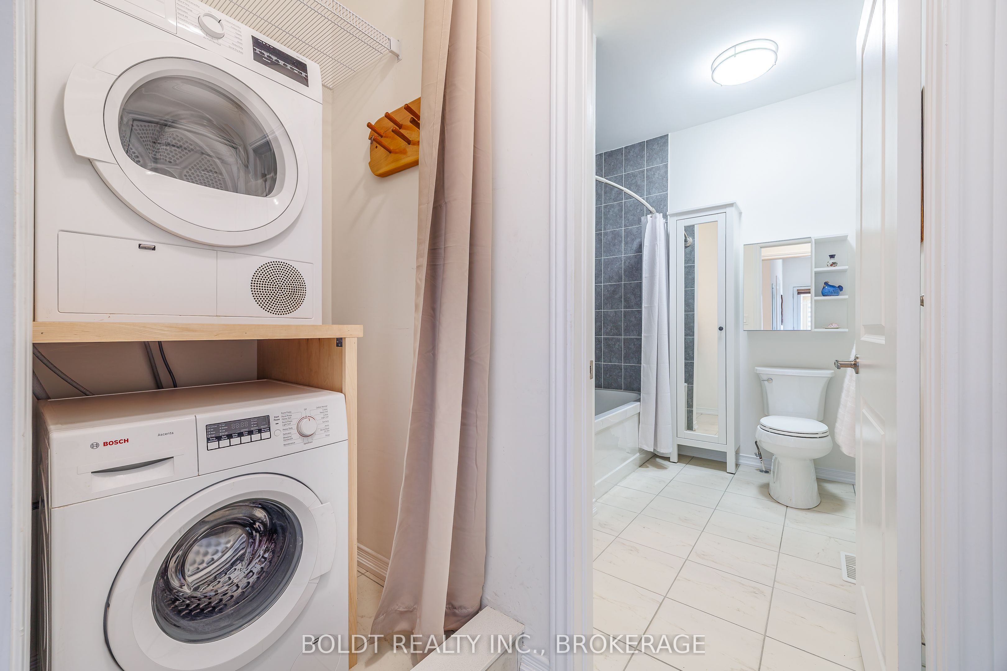 35 Cosmopolitan Common Property Photo 19