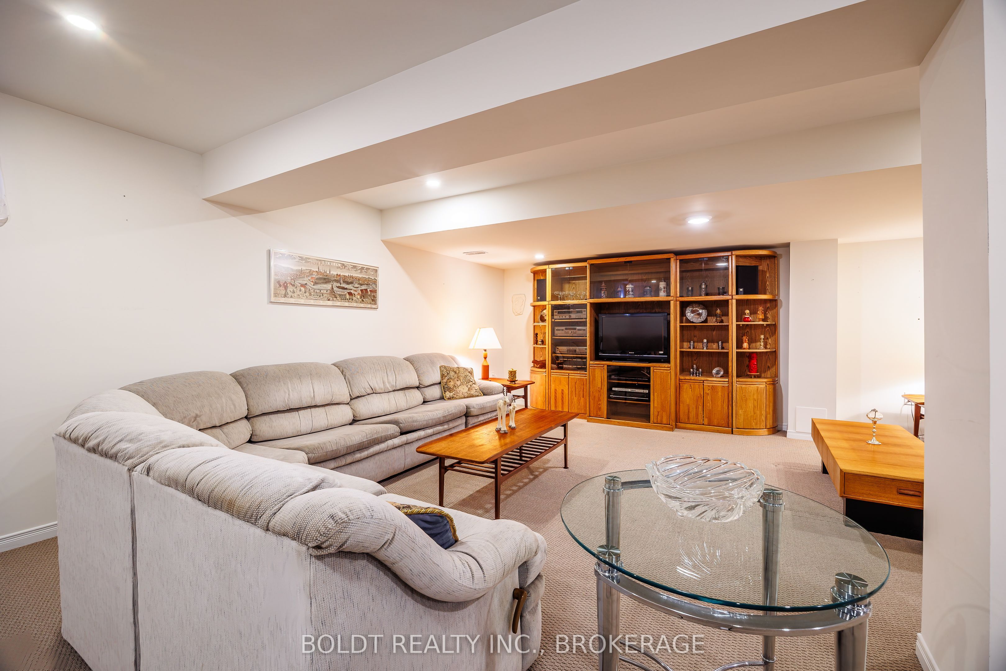 35 Cosmopolitan Common Property Photo 21
