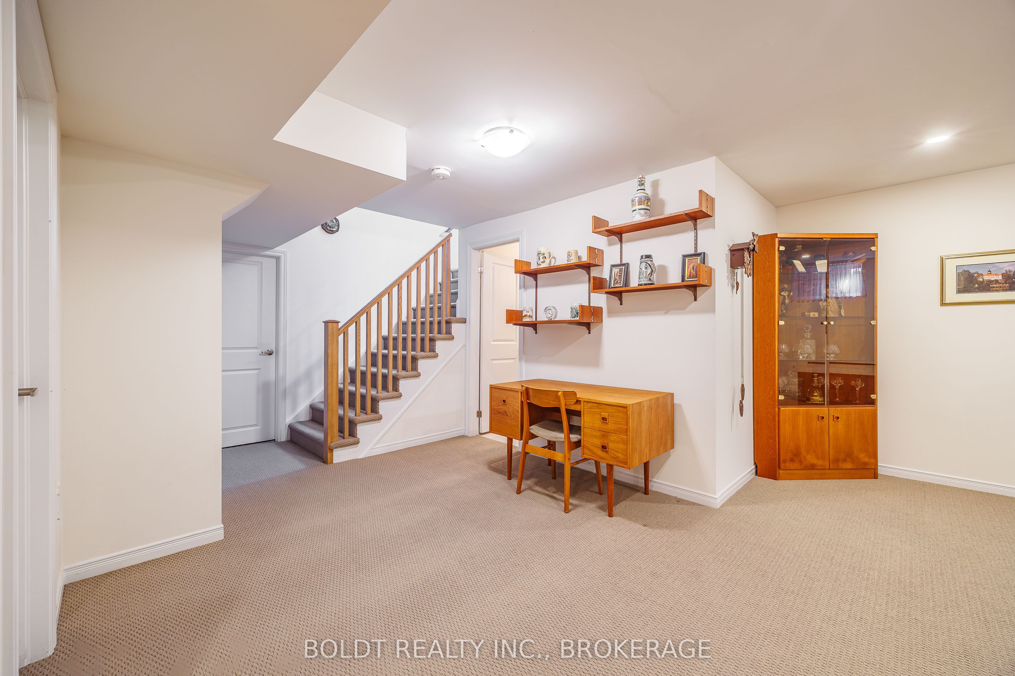 35 Cosmopolitan Common Property Photo 23