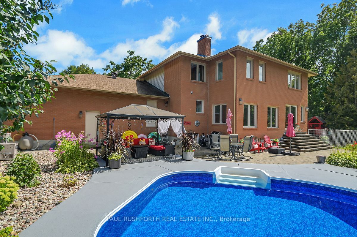 15 Longridge Court Property Photo 43