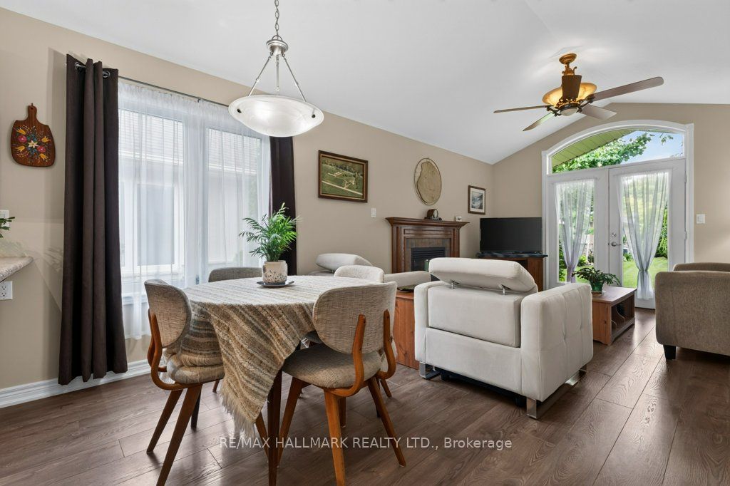 22 Jenny Crescent 18 Property Photo 11