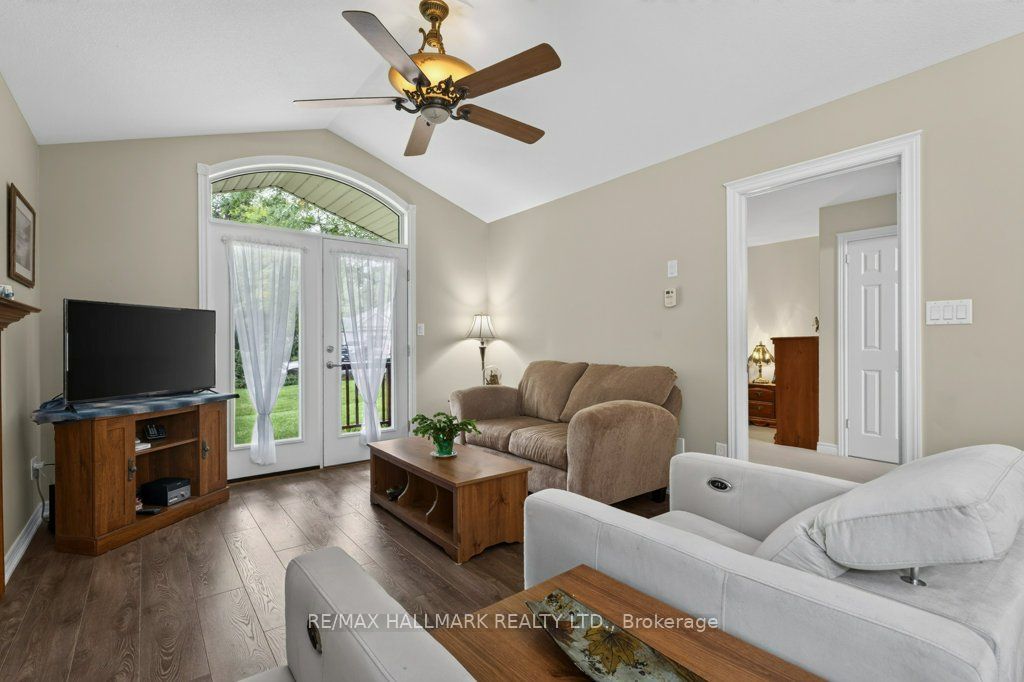 22 Jenny Crescent 18 Property Photo 14