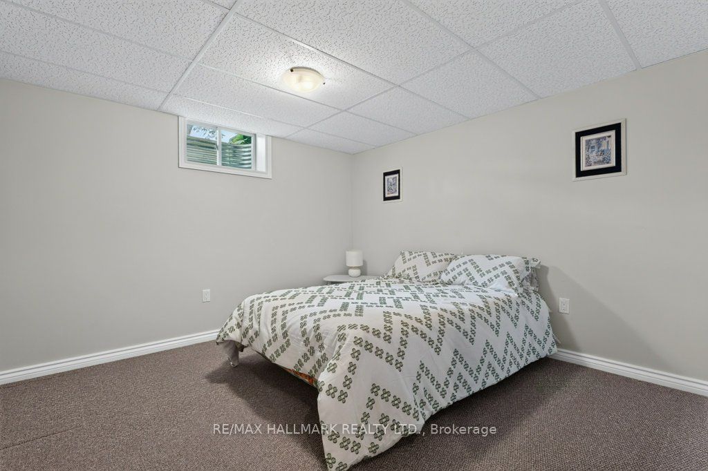 22 Jenny Crescent 18 Property Photo 22