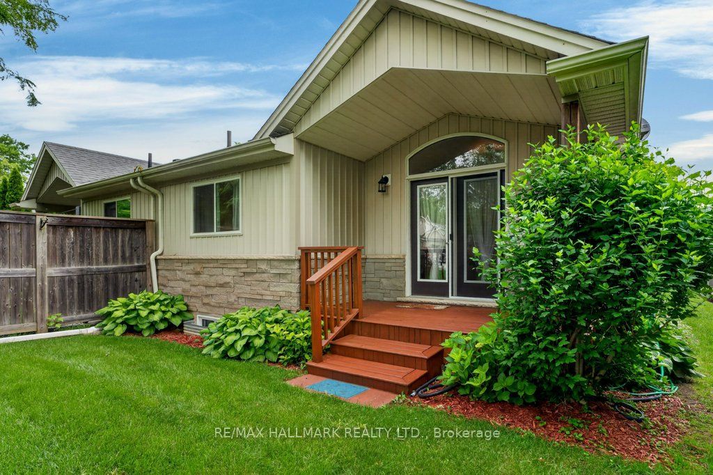 22 Jenny Crescent 18 Property Photo 27