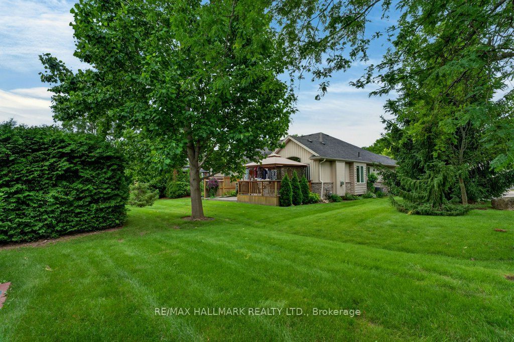 22 Jenny Crescent 18 Property Photo 32