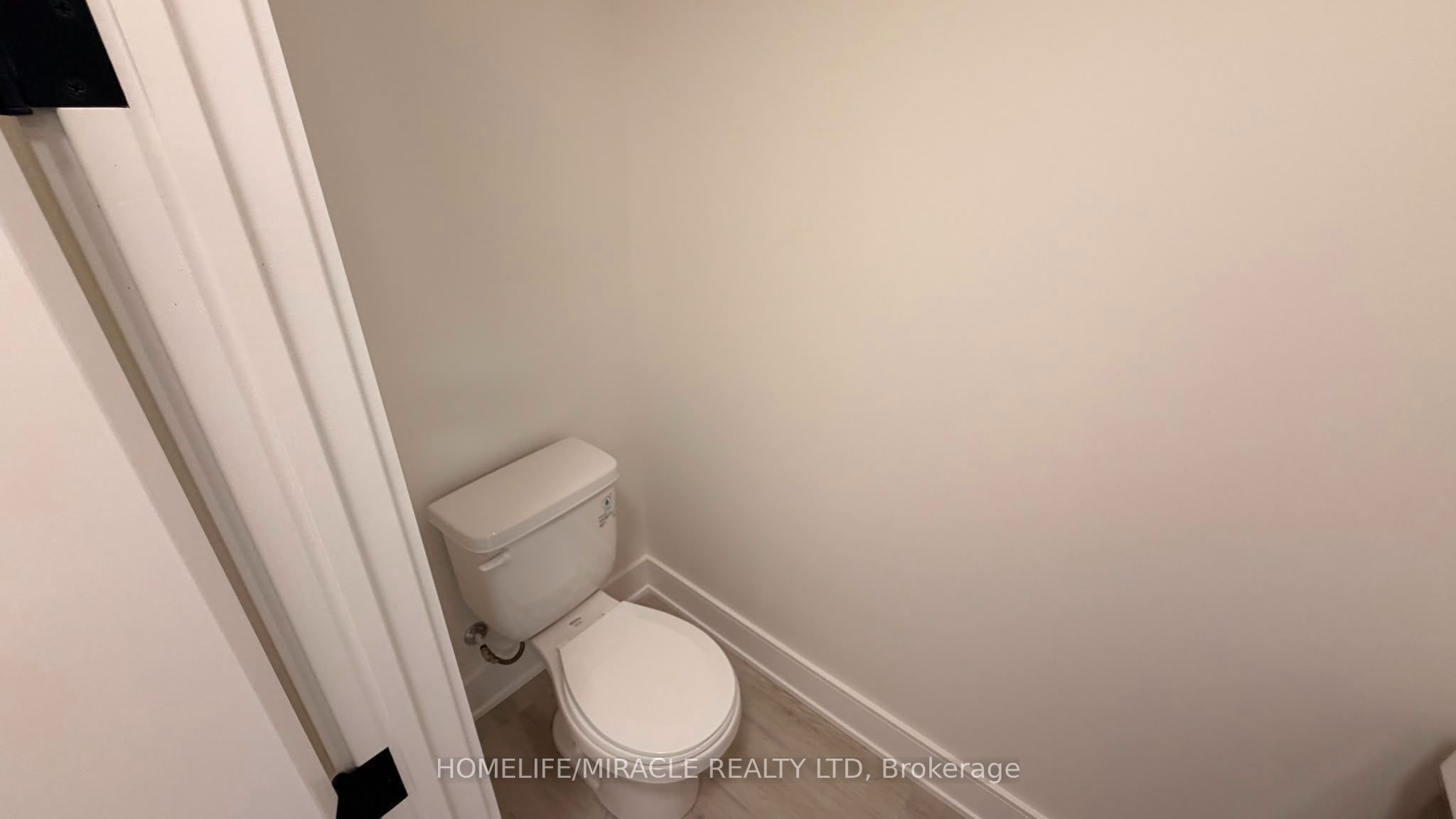 97 Everett Common Property Photo 11