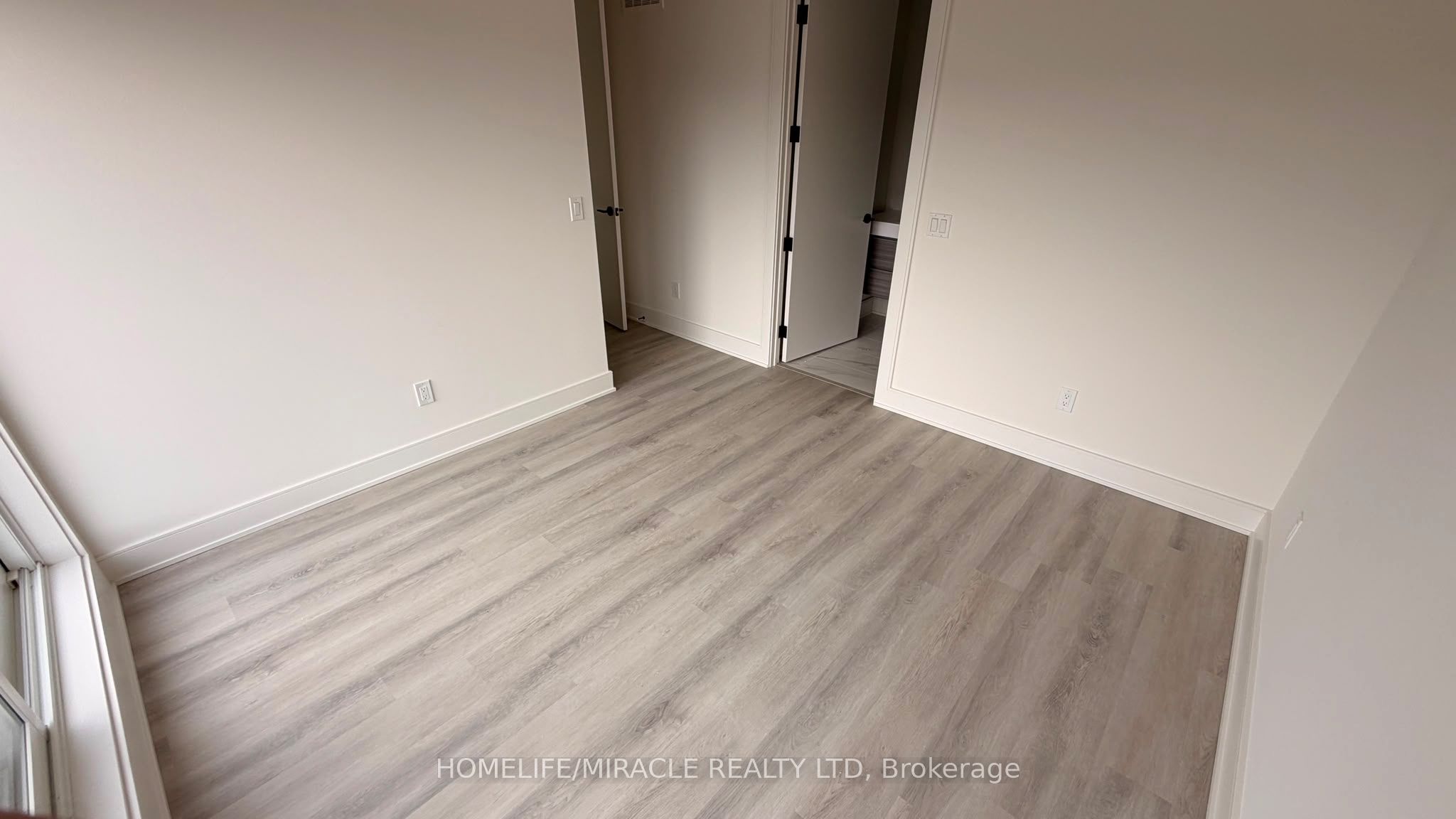 97 Everett Common Property Photo 13
